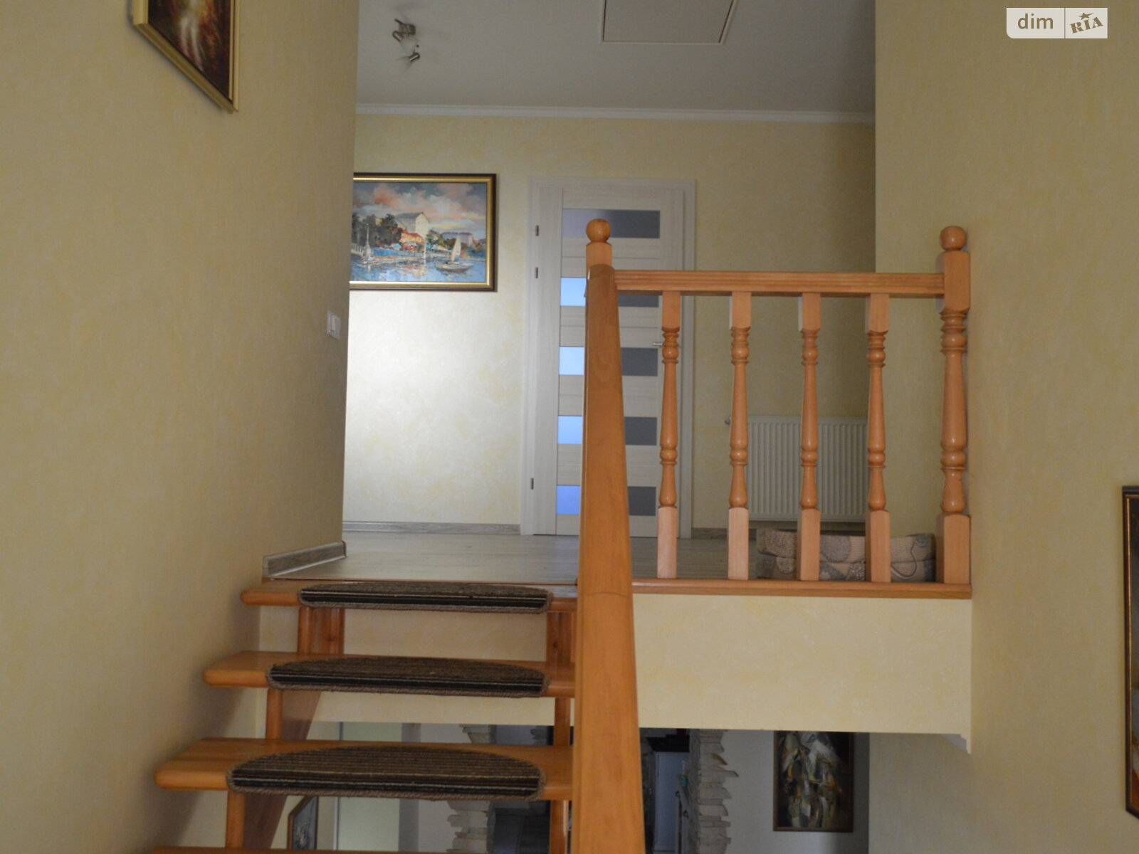 двухэтажный дом с гаражом, 248 кв. м, кирпич. Продажа в Гаях Чумаковых фото 1 двухэтажный дом с гаражом, 248 кв. м, кирпич. Продажа в Гаях Чумаковых фото 1