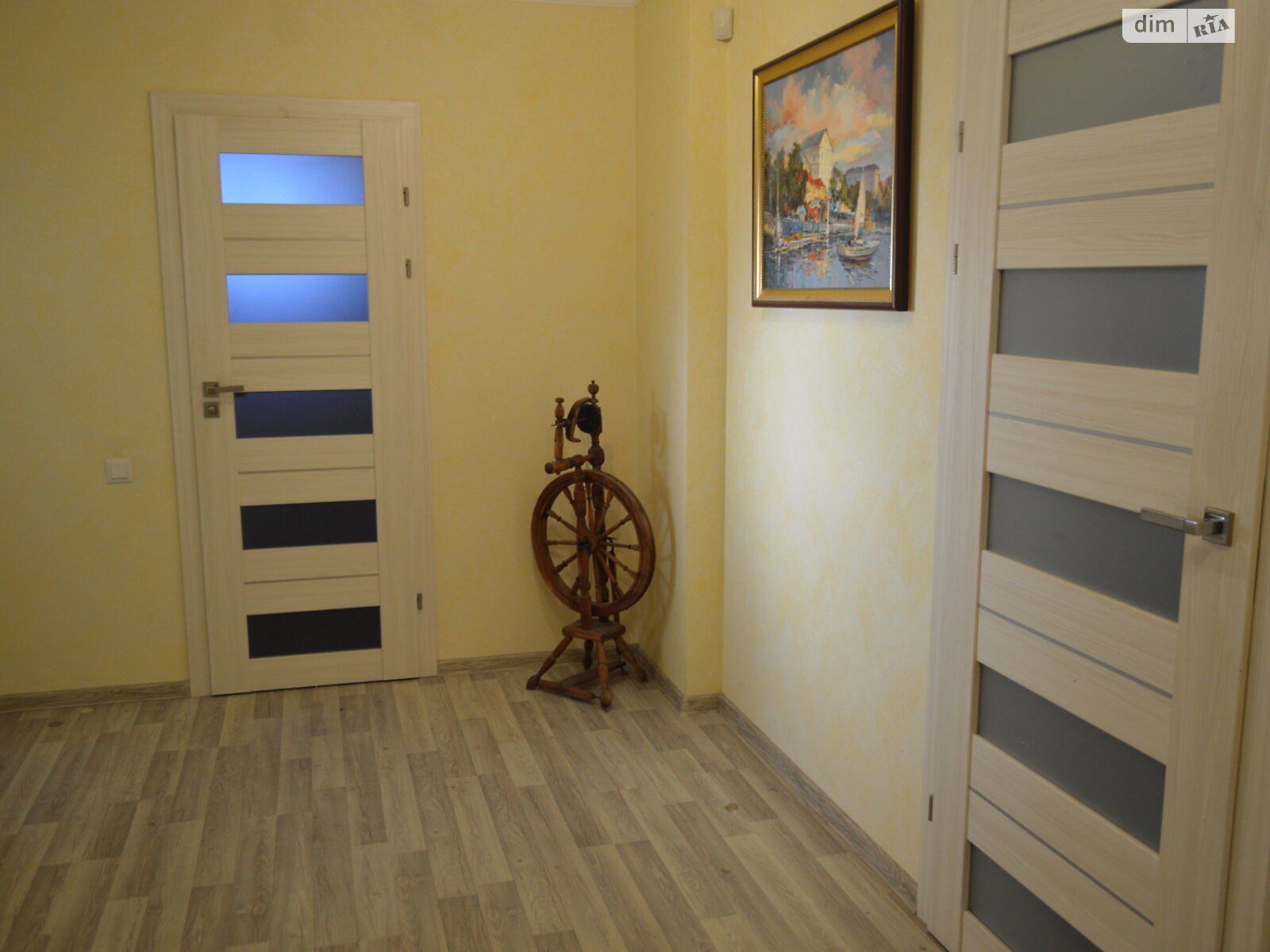 двухэтажный дом с гаражом, 248 кв. м, кирпич. Продажа в Гаях Чумаковых фото 1 двухэтажный дом с гаражом, 248 кв. м, кирпич. Продажа в Гаях Чумаковых фото 1