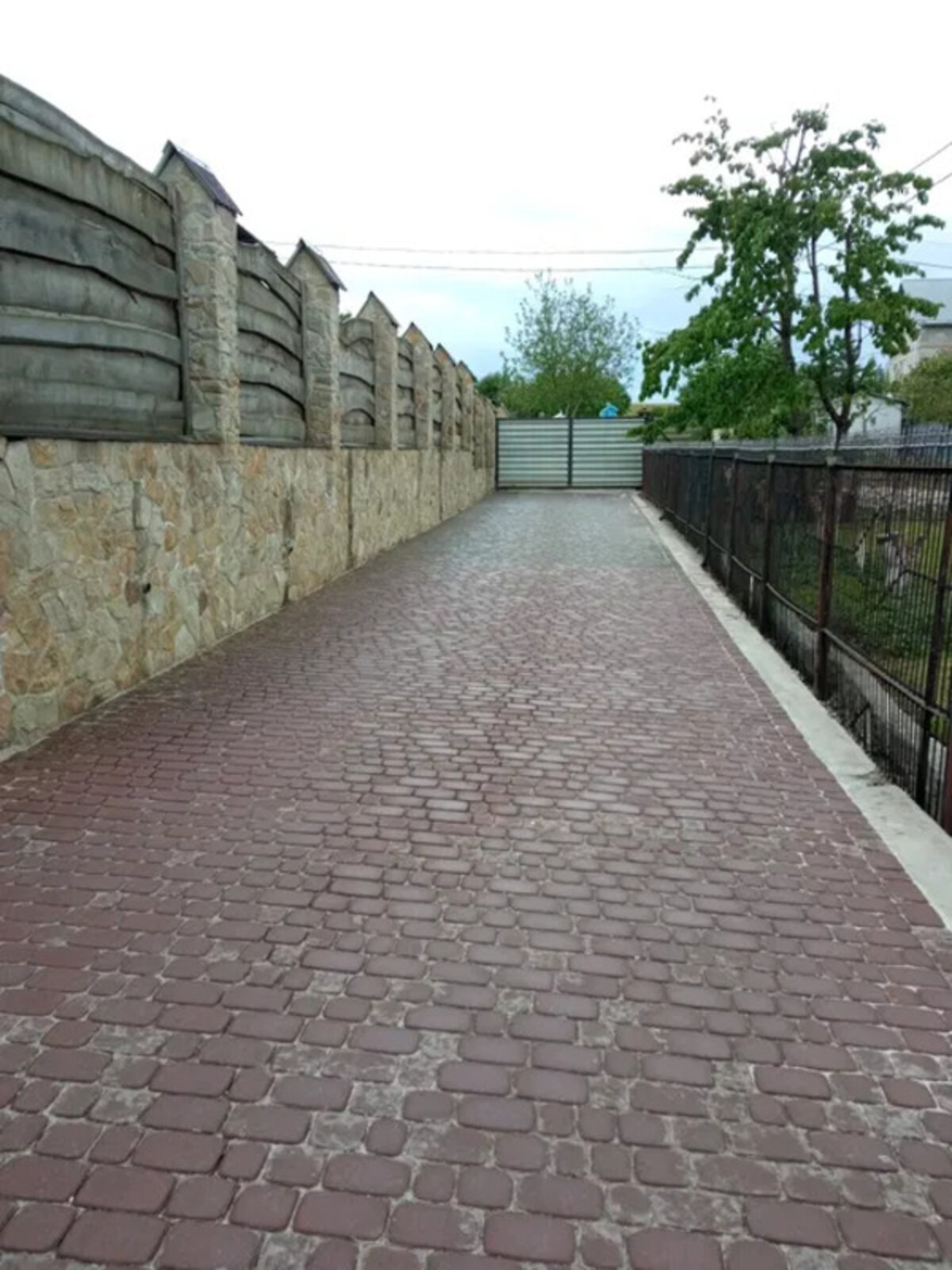 триповерховий будинок з гаражем, 227 кв. м, цегла. Продаж у Байківці фото 1 триповерховий будинок з гаражем, 227 кв. м, цегла. Продаж у Байківці фото 1