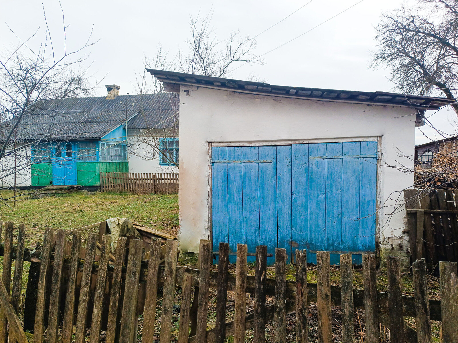 одноповерховий будинок з гаражем, 64 кв. м, дерево та цегла. Продаж у Бечалі фото 1