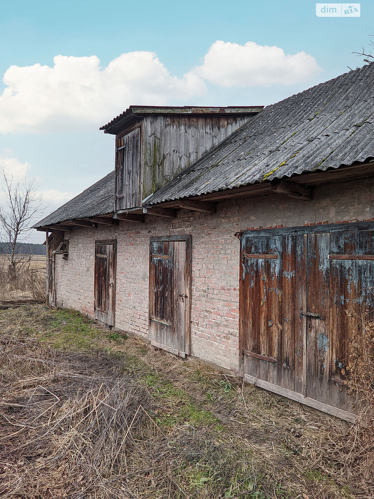 одноповерховий будинок з гаражем, 64 кв. м, дерево та цегла. Продаж у Бечалі фото 1