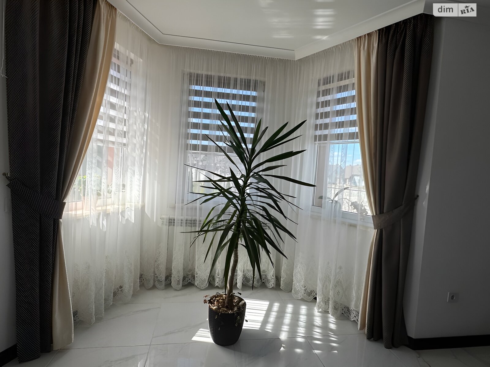 двухэтажный дом с гаражом, 218.4 кв. м, пеноблок. Продажа в Белой Кринице фото 1 двухэтажный дом с гаражом, 218.4 кв. м, пеноблок. Продажа в Белой Кринице фото 1