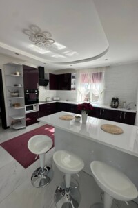 двухэтажный дом с гаражом, 218.4 кв. м, пеноблок. Продажа в Белой Кринице фото 2