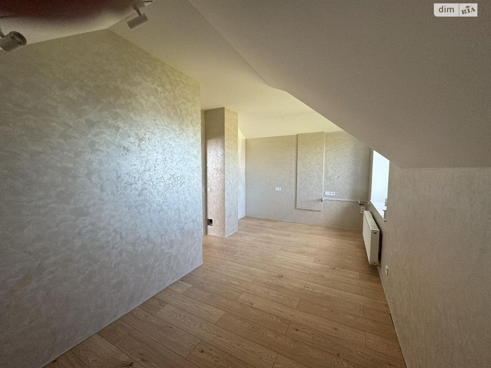 двоповерховий будинок з гаражем, 220 кв. м, цегла. Продаж у Білій Криниці фото 1 двоповерховий будинок з гаражем, 220 кв. м, цегла. Продаж у Білій Криниці фото 1