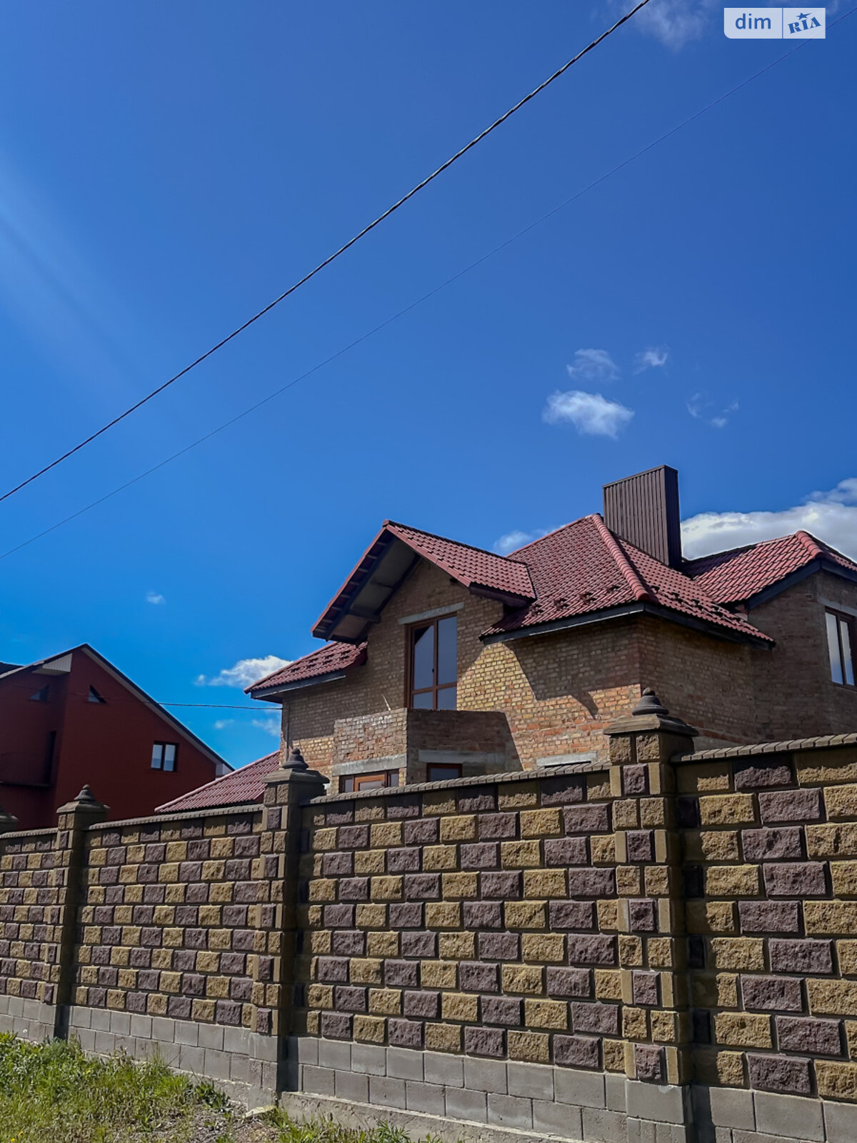 двухэтажный дом с гаражом, 215 кв. м, кирпич. Продажа в Белой Кринице фото 1 двухэтажный дом с гаражом, 215 кв. м, кирпич. Продажа в Белой Кринице фото 1