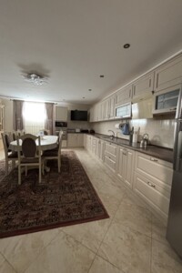 трехэтажный дом с гаражом, 267.8 кв. м, кирпич. Продажа в Белой Кринице фото 2