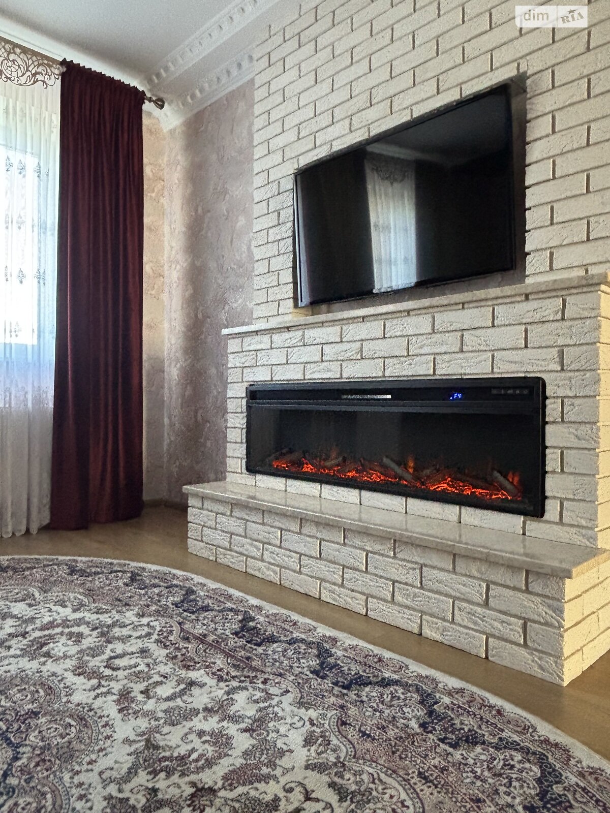 трехэтажный дом с гаражом, 267.8 кв. м, кирпич. Продажа в Белой Кринице фото 1 трехэтажный дом с гаражом, 267.8 кв. м, кирпич. Продажа в Белой Кринице фото 1