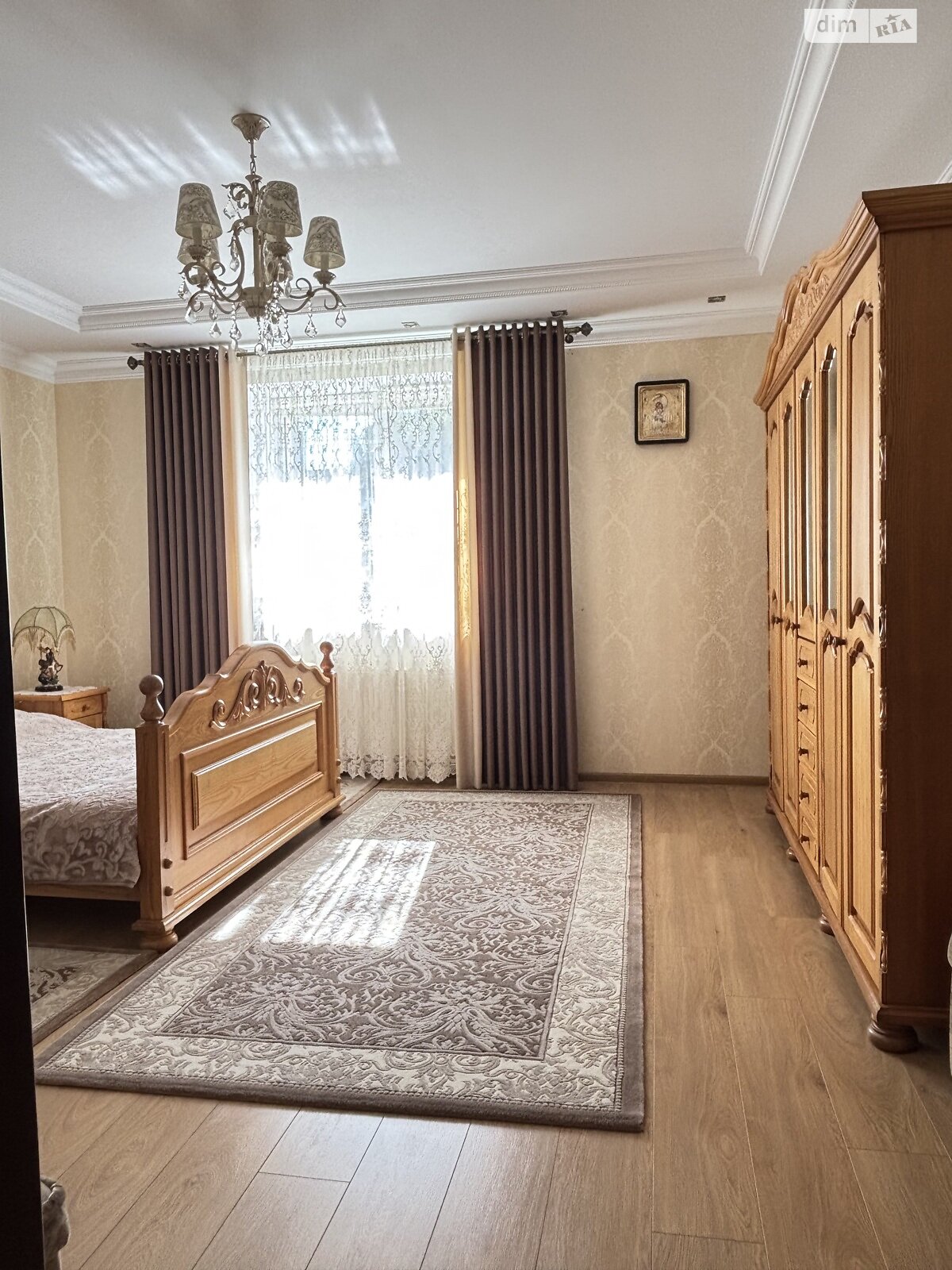 трехэтажный дом с гаражом, 267.8 кв. м, кирпич. Продажа в Белой Кринице фото 1 трехэтажный дом с гаражом, 267.8 кв. м, кирпич. Продажа в Белой Кринице фото 1