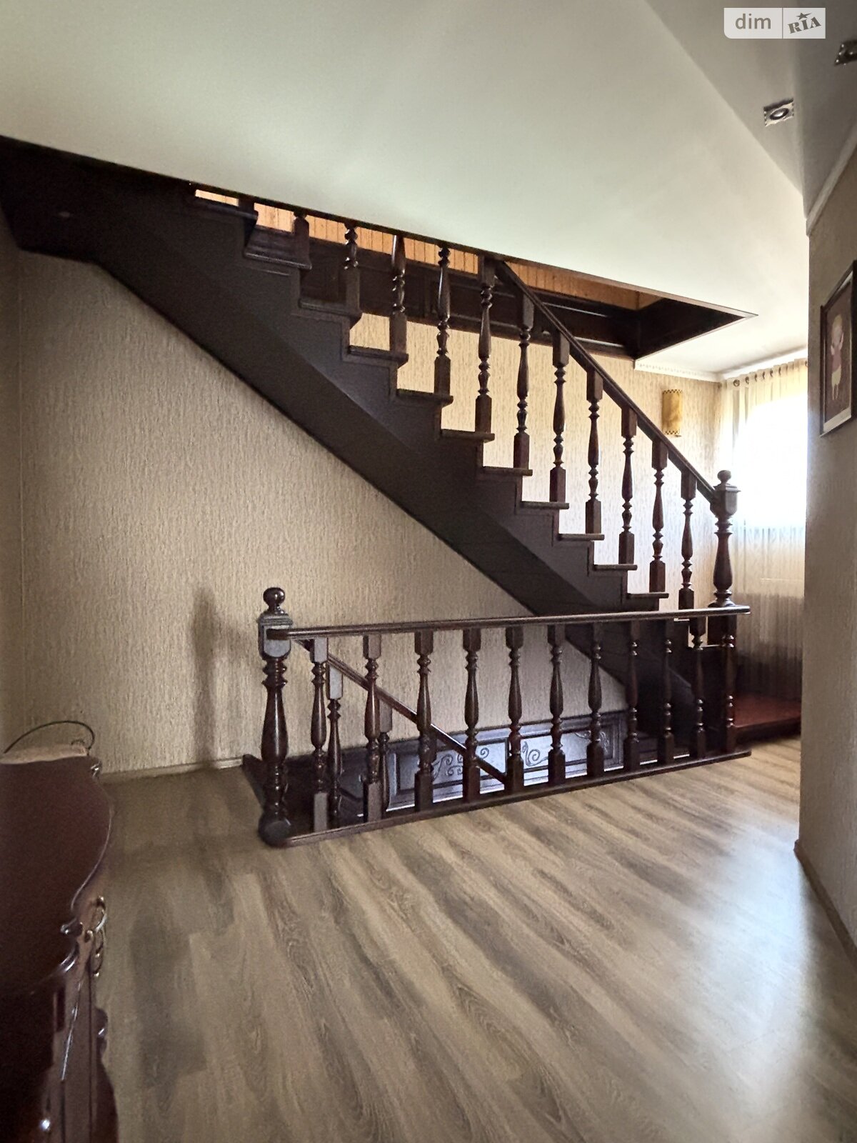 трехэтажный дом с гаражом, 267.8 кв. м, кирпич. Продажа в Белой Кринице фото 1 трехэтажный дом с гаражом, 267.8 кв. м, кирпич. Продажа в Белой Кринице фото 1