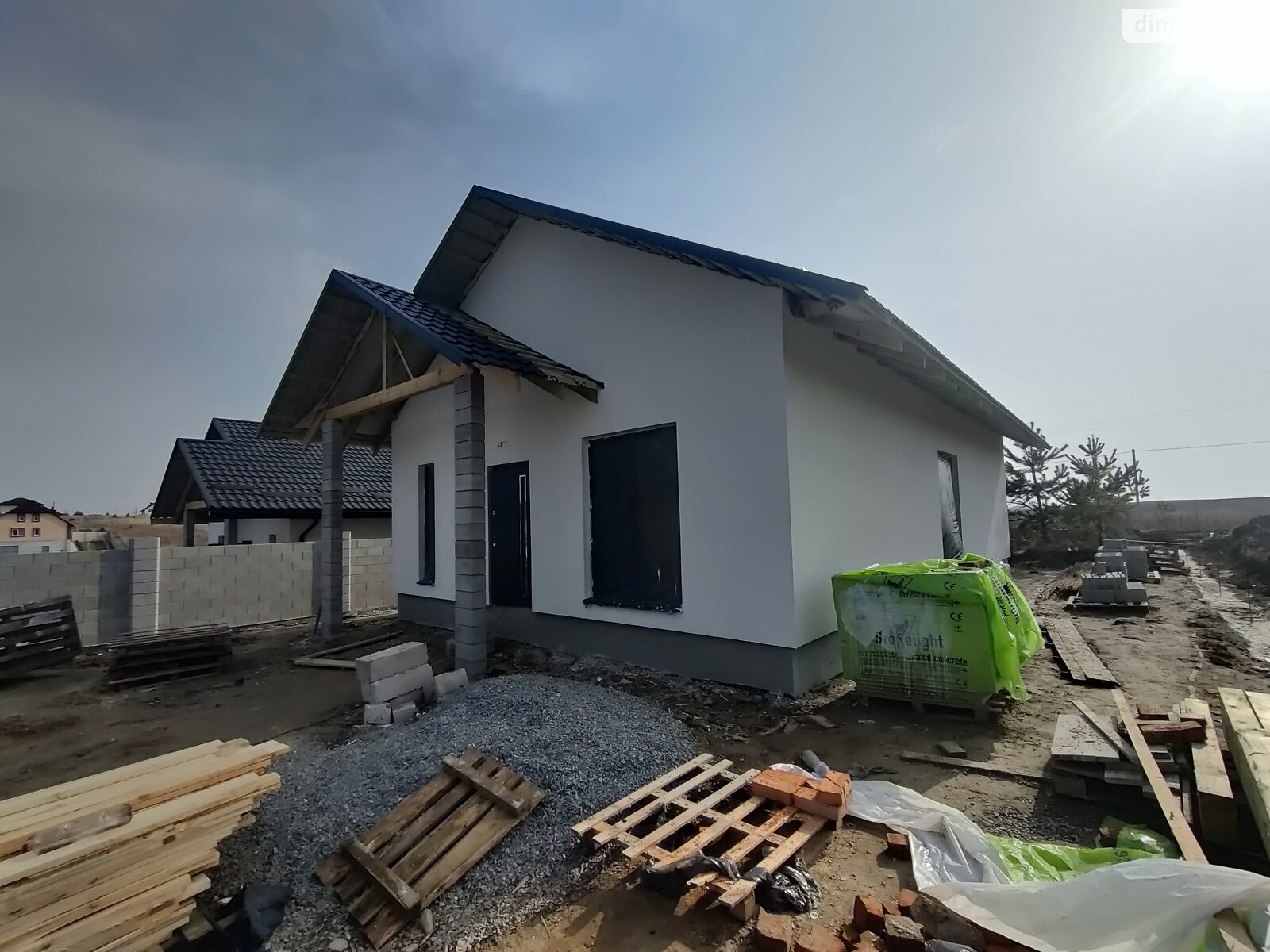 одноповерховий будинок з мансардою, 100 кв. м, піноблок. Продаж у Білій Криниці фото 1 одноповерховий будинок з мансардою, 100 кв. м, піноблок. Продаж у Білій Криниці фото 1