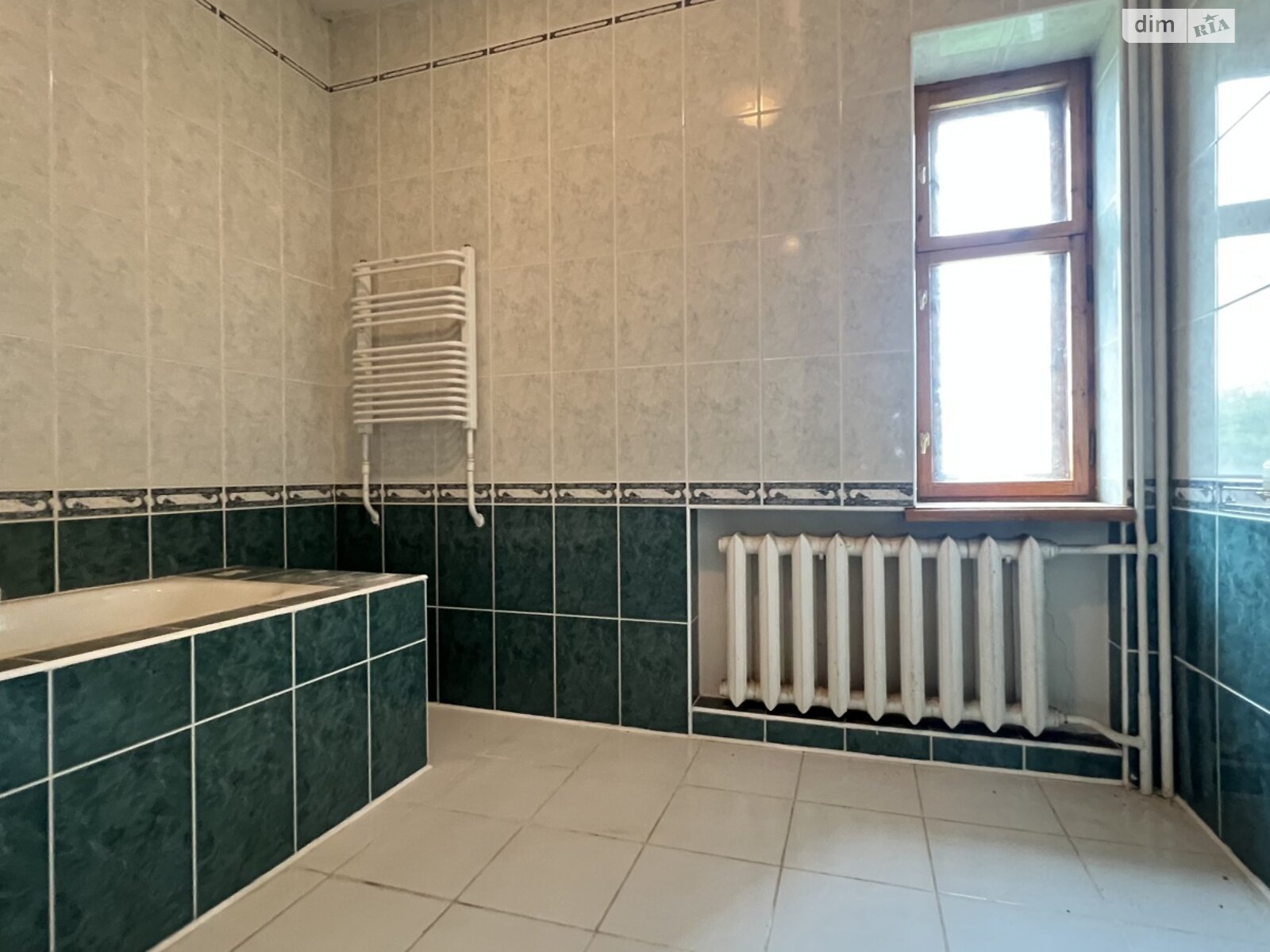 двухэтажный дом, 311.4 кв. м, кирпич. Продажа в Белой Кринице фото 1 двухэтажный дом, 311.4 кв. м, кирпич. Продажа в Белой Кринице фото 1