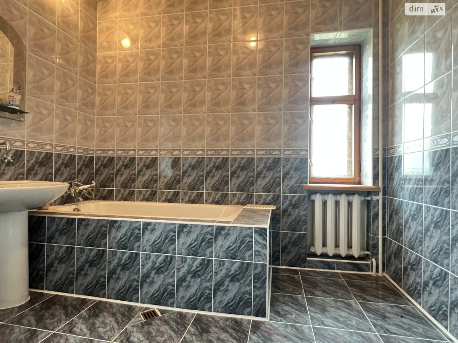 двухэтажный дом, 311.4 кв. м, кирпич. Продажа в Белой Кринице фото 1 двухэтажный дом, 311.4 кв. м, кирпич. Продажа в Белой Кринице фото 1