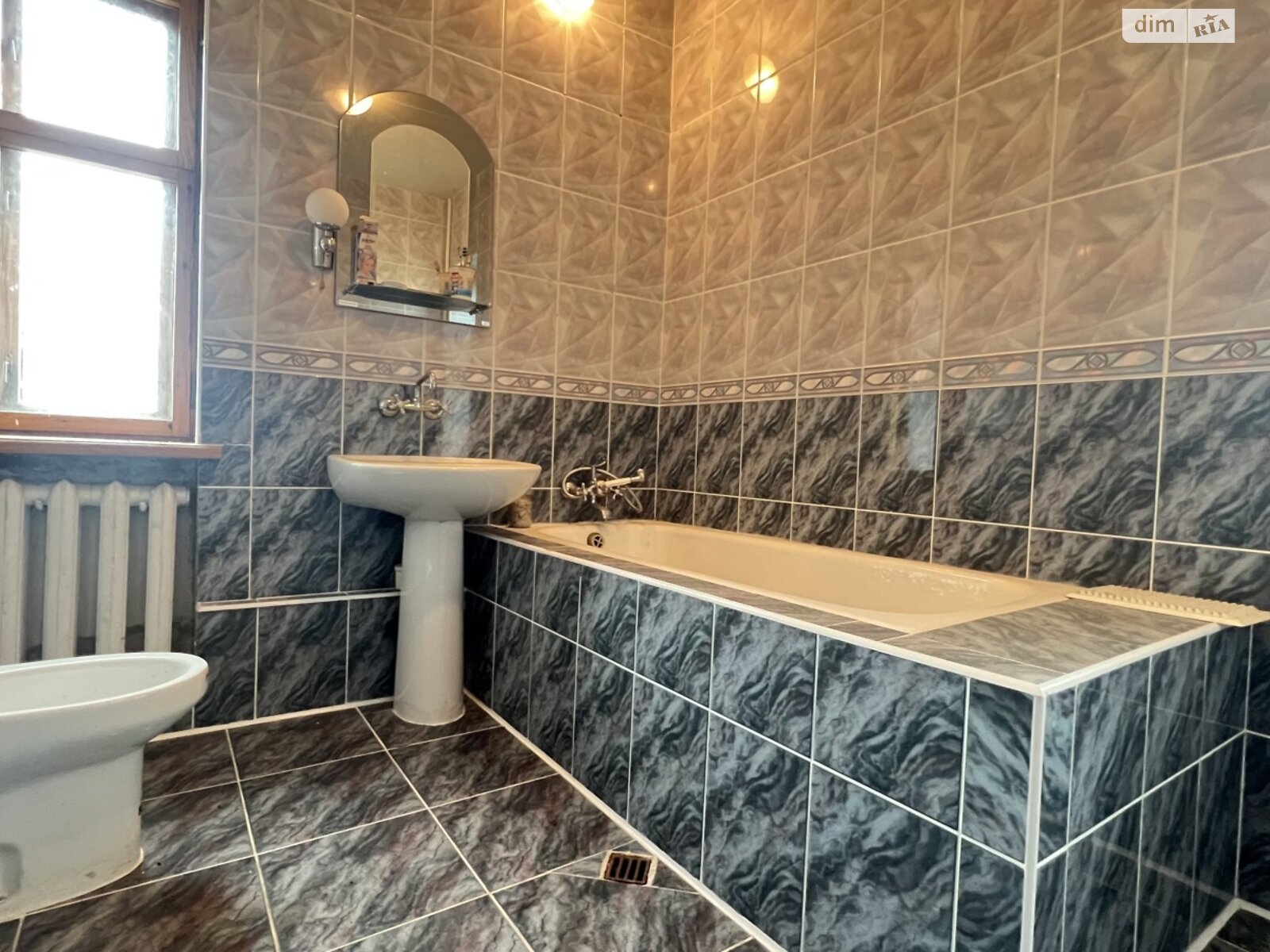 двухэтажный дом, 311.4 кв. м, кирпич. Продажа в Белой Кринице фото 1 двухэтажный дом, 311.4 кв. м, кирпич. Продажа в Белой Кринице фото 1