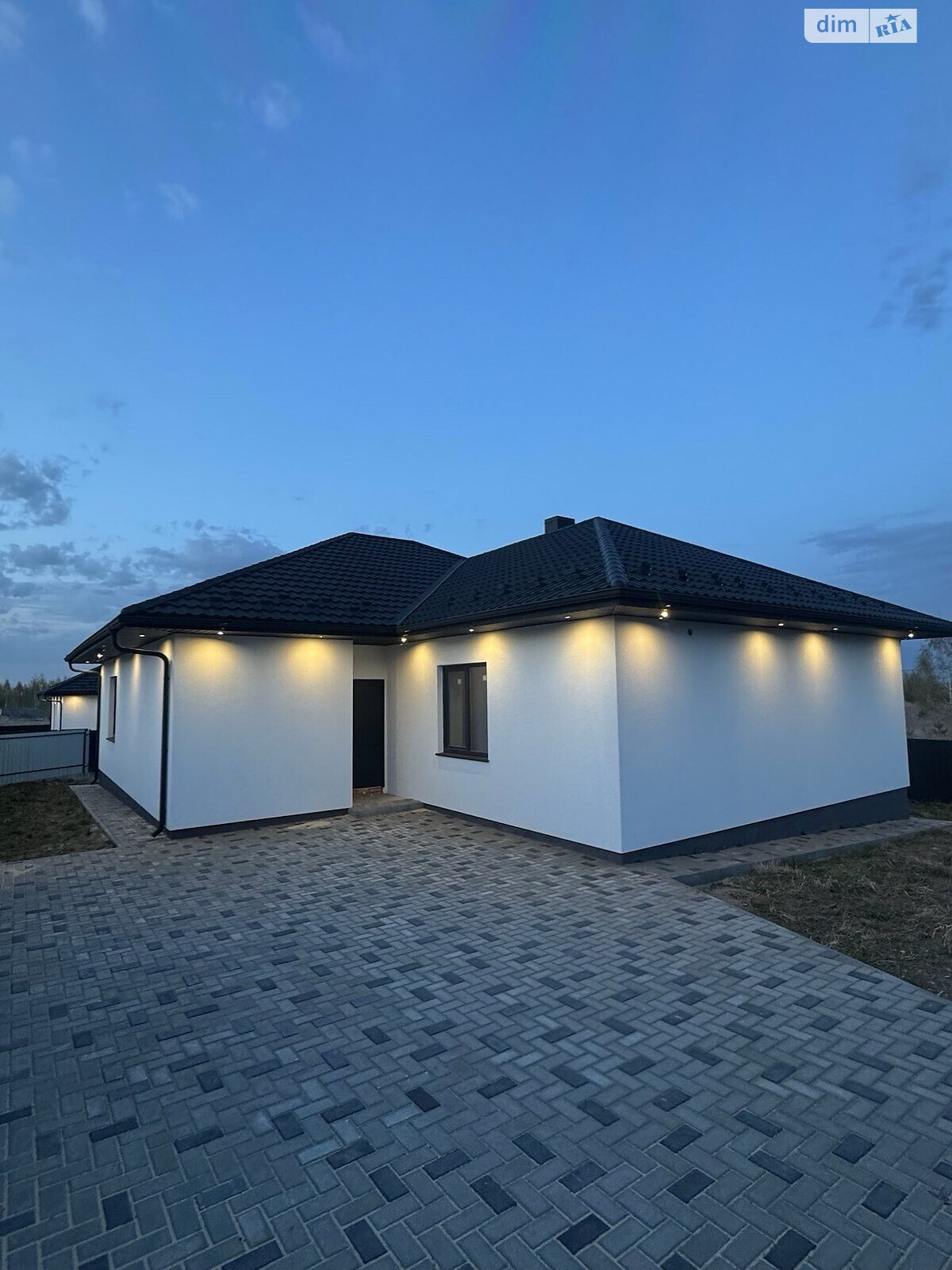 одноэтажный дом, 135.3 кв. м, кирпич. Продажа в Белой Кринице фото 1 одноэтажный дом, 135.3 кв. м, кирпич. Продажа в Белой Кринице фото 1