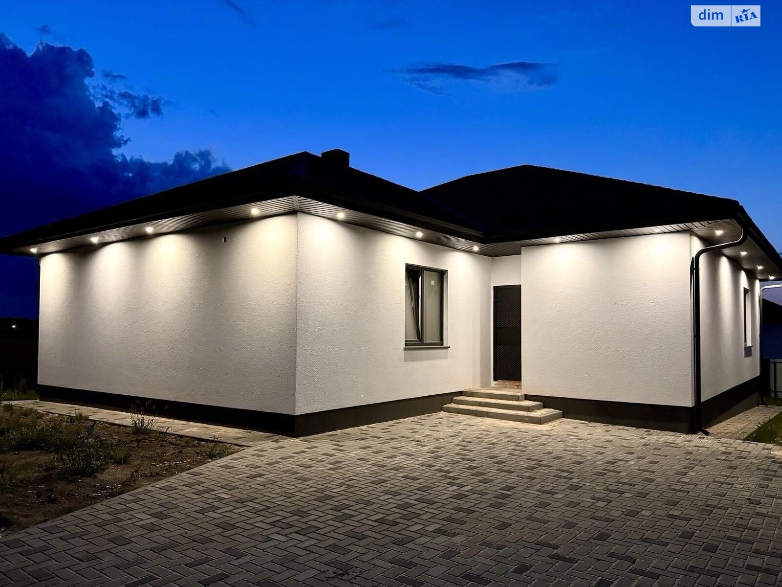 одноэтажный дом, 135.3 кв. м, кирпич. Продажа в Белой Кринице фото 1 одноэтажный дом, 135.3 кв. м, кирпич. Продажа в Белой Кринице фото 1