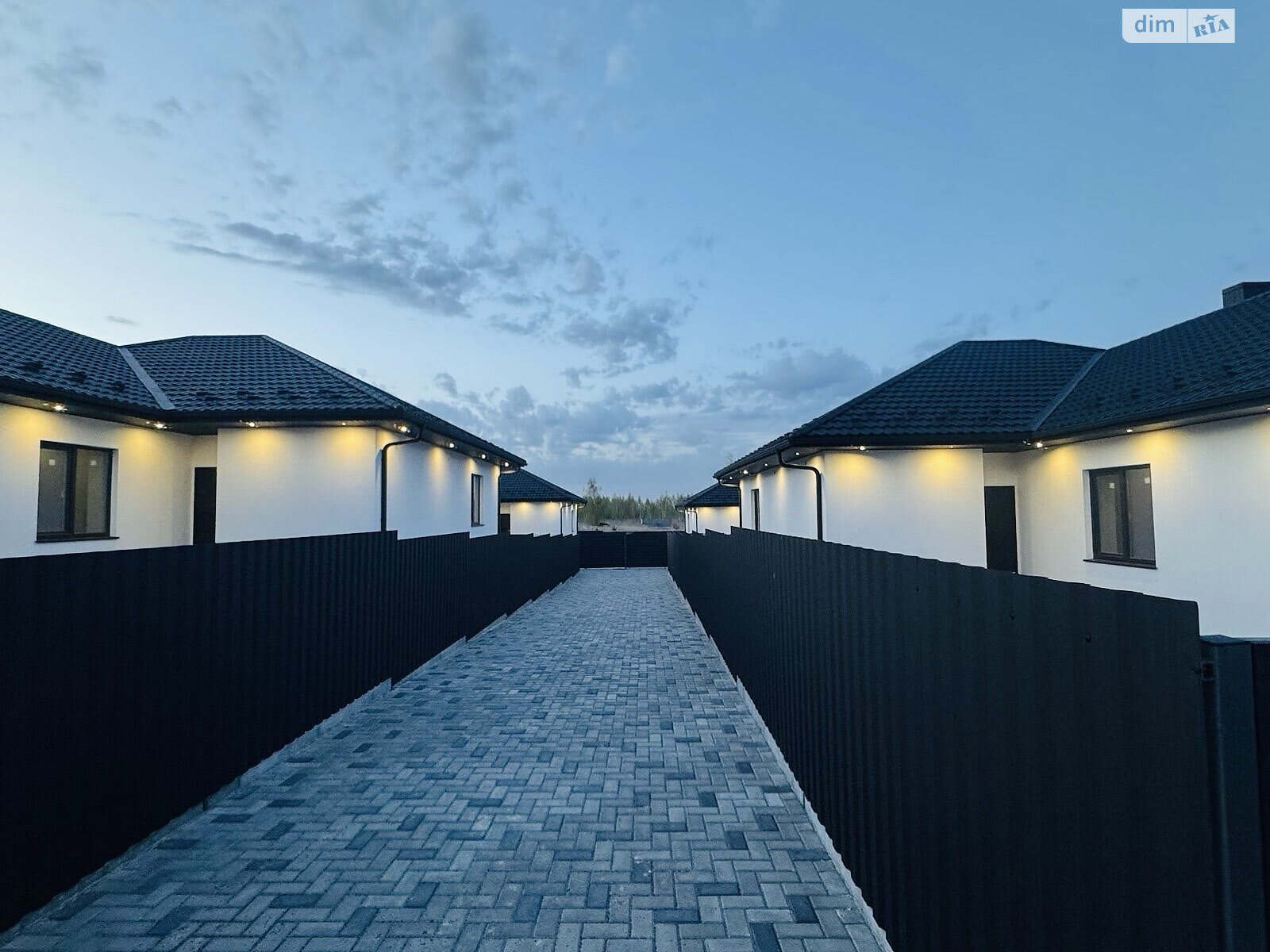 одноэтажный дом, 135.3 кв. м, кирпич. Продажа в Белой Кринице фото 1 одноэтажный дом, 135.3 кв. м, кирпич. Продажа в Белой Кринице фото 1