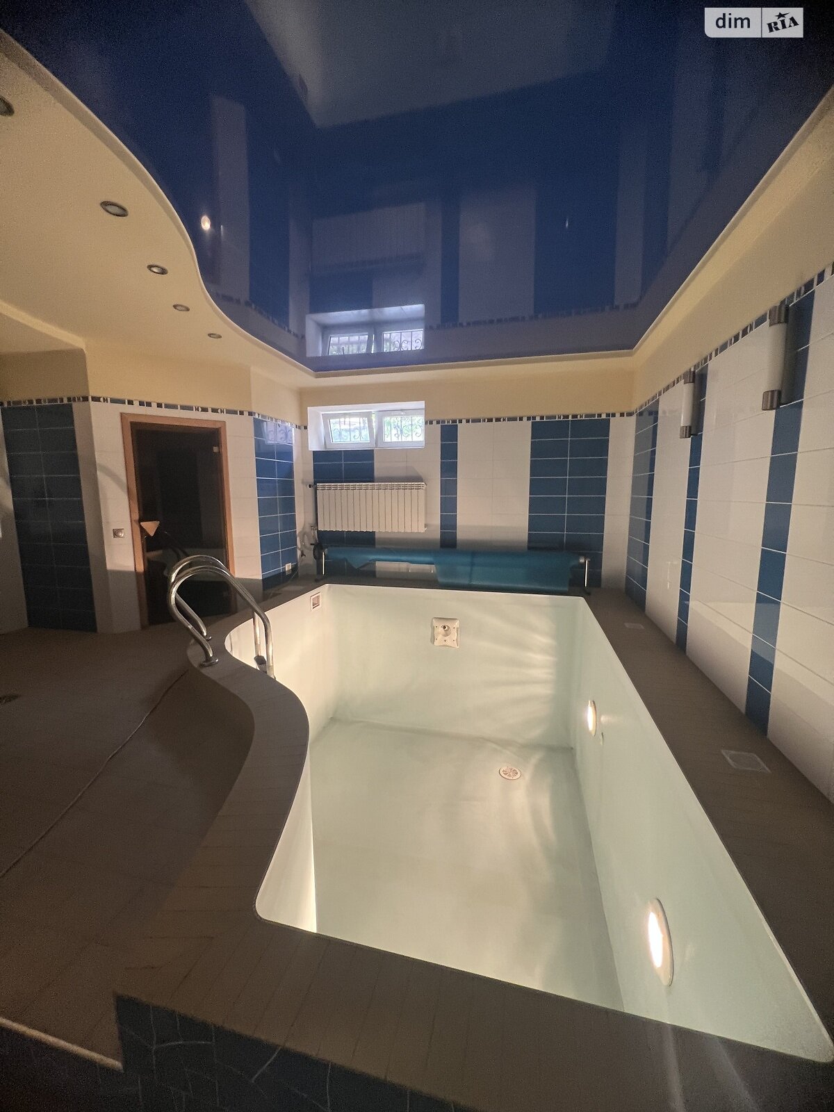 двоповерховий будинок з гаражем, 350 кв. м, кирпич. Продаж в Білій Церкві, район ДНС фото 1 двоповерховий будинок з гаражем, 350 кв. м, кирпич. Продаж в Білій Церкві, район ДНС фото 1