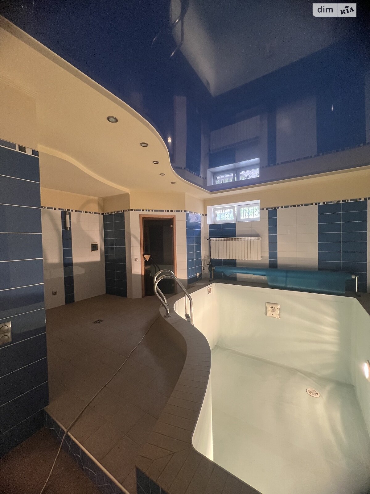 двоповерховий будинок з гаражем, 350 кв. м, кирпич. Продаж в Білій Церкві, район ДНС фото 1 двоповерховий будинок з гаражем, 350 кв. м, кирпич. Продаж в Білій Церкві, район ДНС фото 1