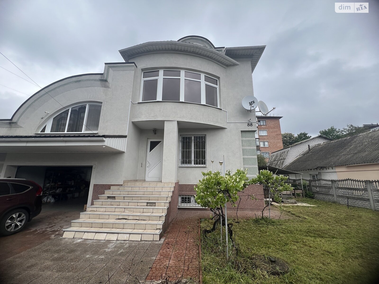 двоповерховий будинок з гаражем, 350 кв. м, кирпич. Продаж в Білій Церкві, район ДНС фото 1 двоповерховий будинок з гаражем, 350 кв. м, кирпич. Продаж в Білій Церкві, район ДНС фото 1