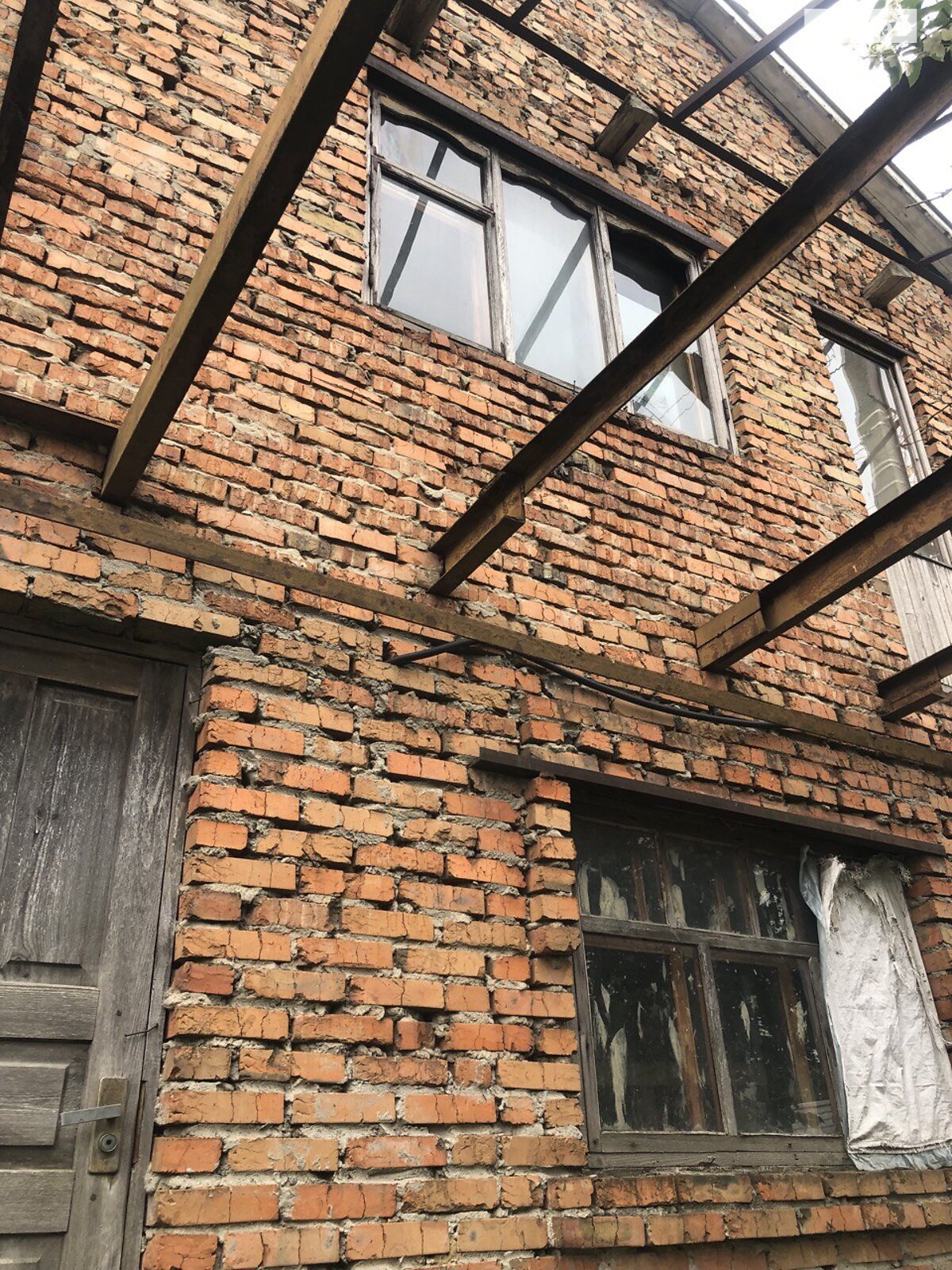 двухэтажный дом, 105 кв. м, кирпич. Продажа в Белой Церкви район Ж-д посёлок фото 1 двухэтажный дом, 105 кв. м, кирпич. Продажа в Белой Церкви район Ж-д посёлок фото 1