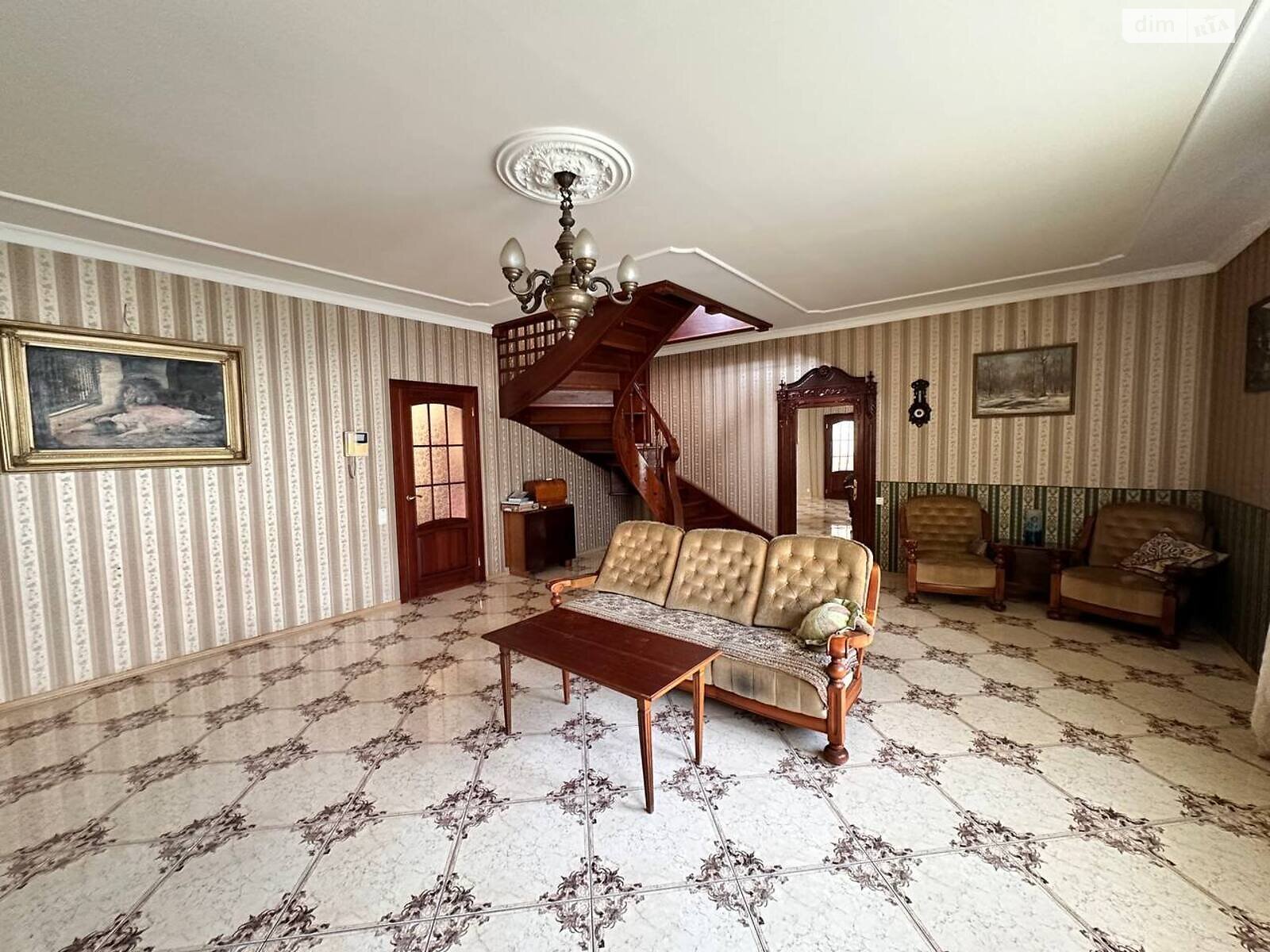 двухэтажный дом с отоплением, 278.1 кв. м, кирпич. Продажа в Белой Церкви район Центр фото 1