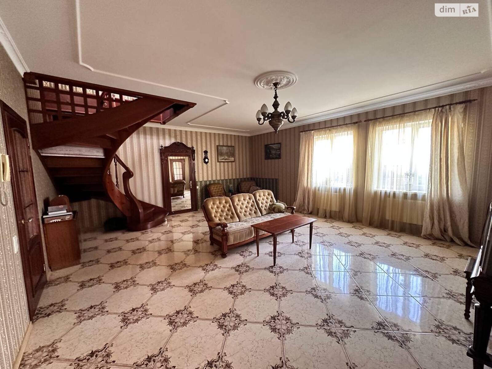 двухэтажный дом с отоплением, 278.1 кв. м, кирпич. Продажа в Белой Церкви район Центр фото 1