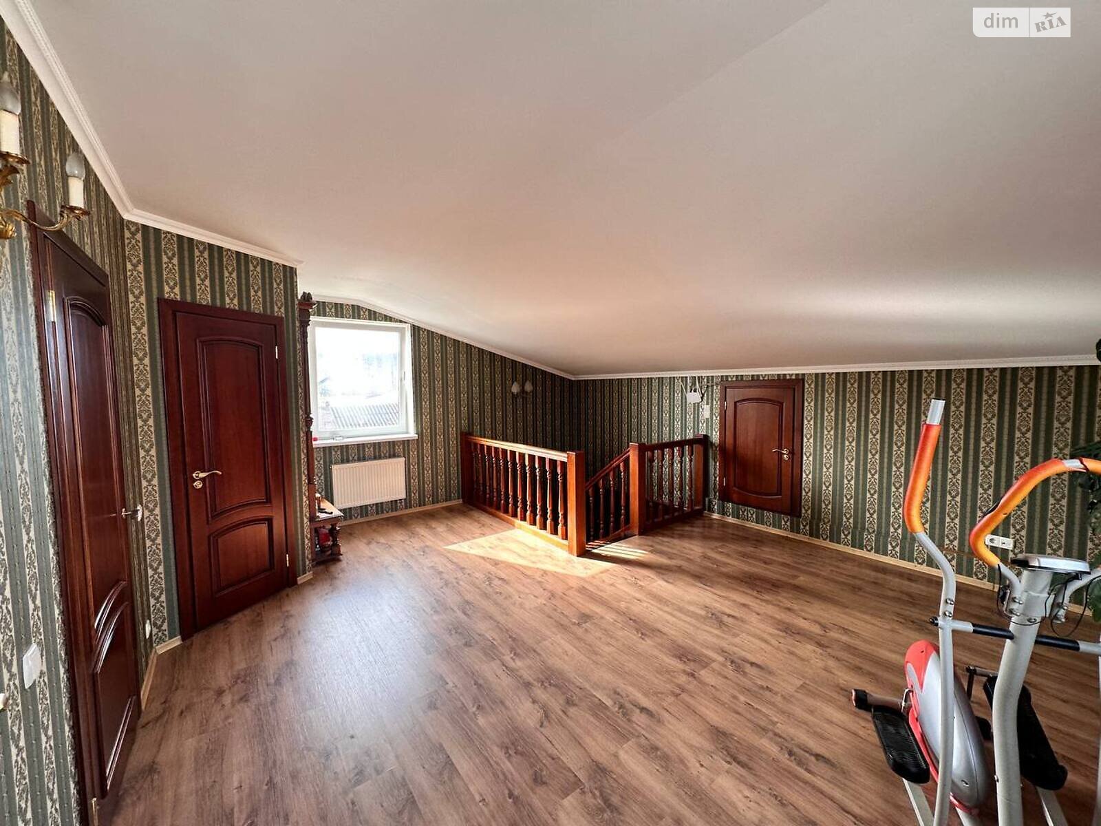 двухэтажный дом с отоплением, 278.1 кв. м, кирпич. Продажа в Белой Церкви район Центр фото 1