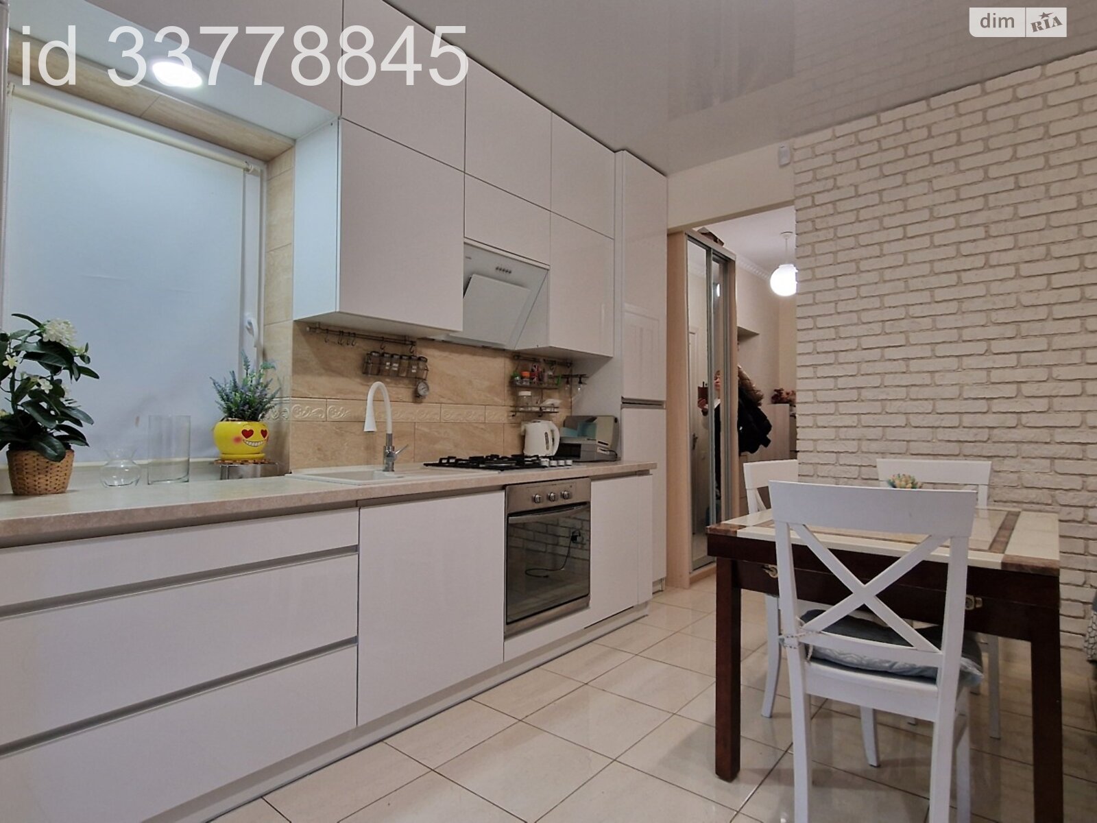 двухэтажный дом с отоплением, 90 кв. м, кирпич. Продажа в Белой Церкви район Центр фото 1