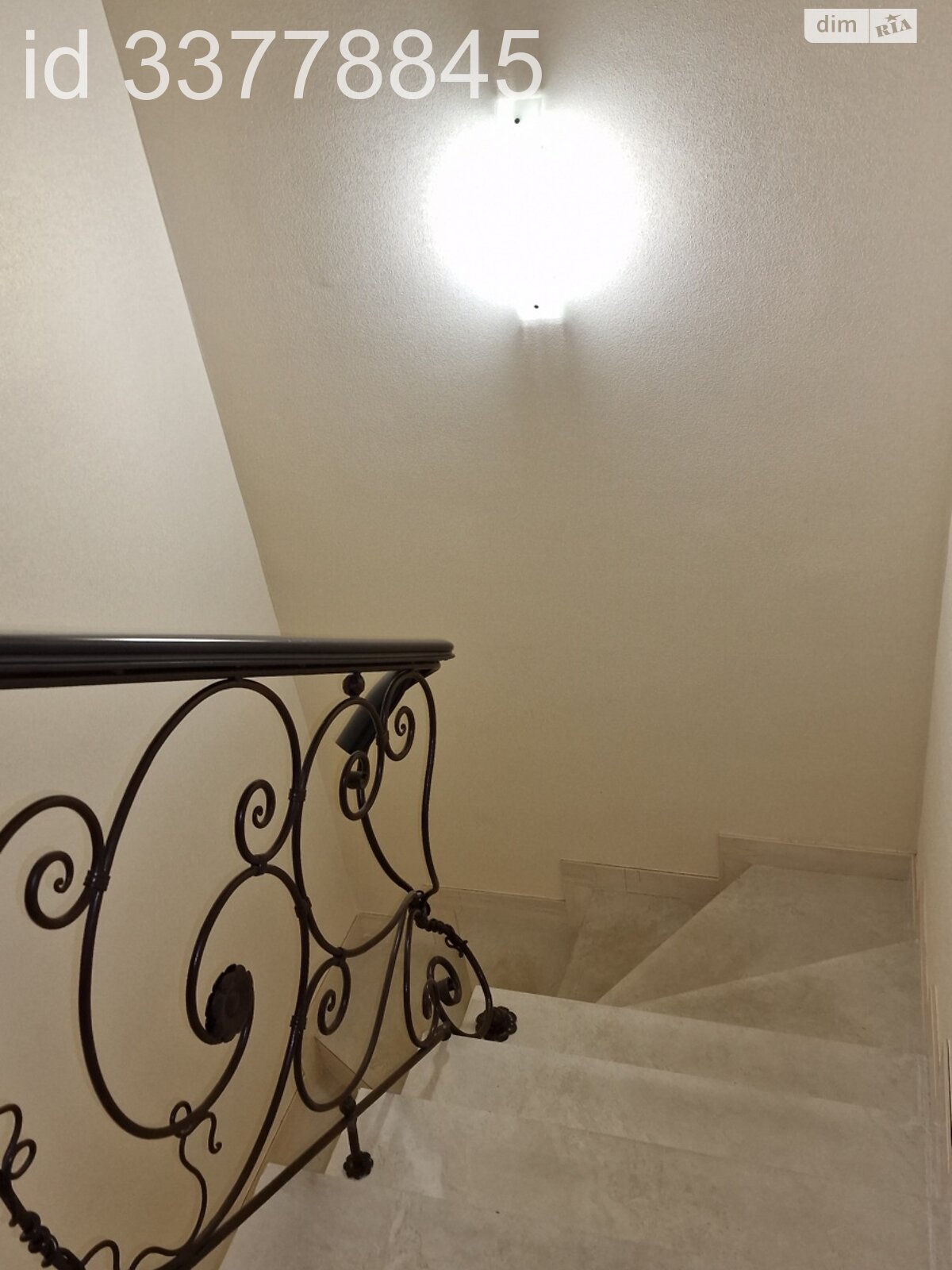 двухэтажный дом с отоплением, 90 кв. м, кирпич. Продажа в Белой Церкви район Центр фото 1