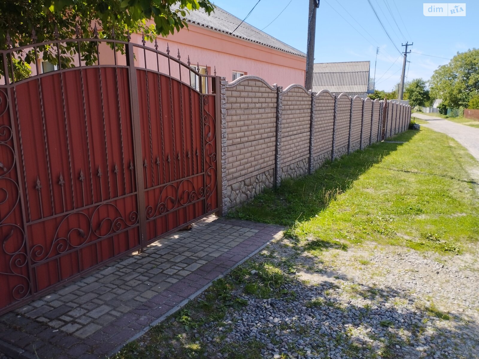 одноэтажный дом с гаражом, 92.6 кв. м, кирпич. Продажа в Белецковке фото 1 одноэтажный дом с гаражом, 92.6 кв. м, кирпич. Продажа в Белецковке фото 1