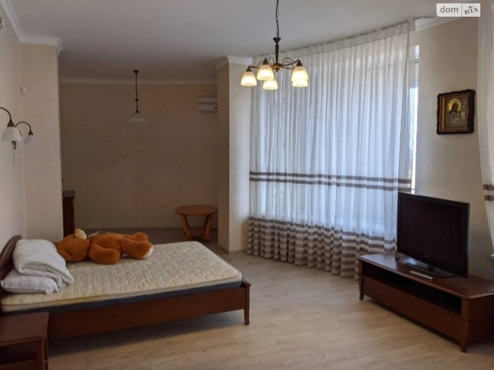 триповерховий будинок, 300 кв. м, цегла. Продаж у Затоці фото 1