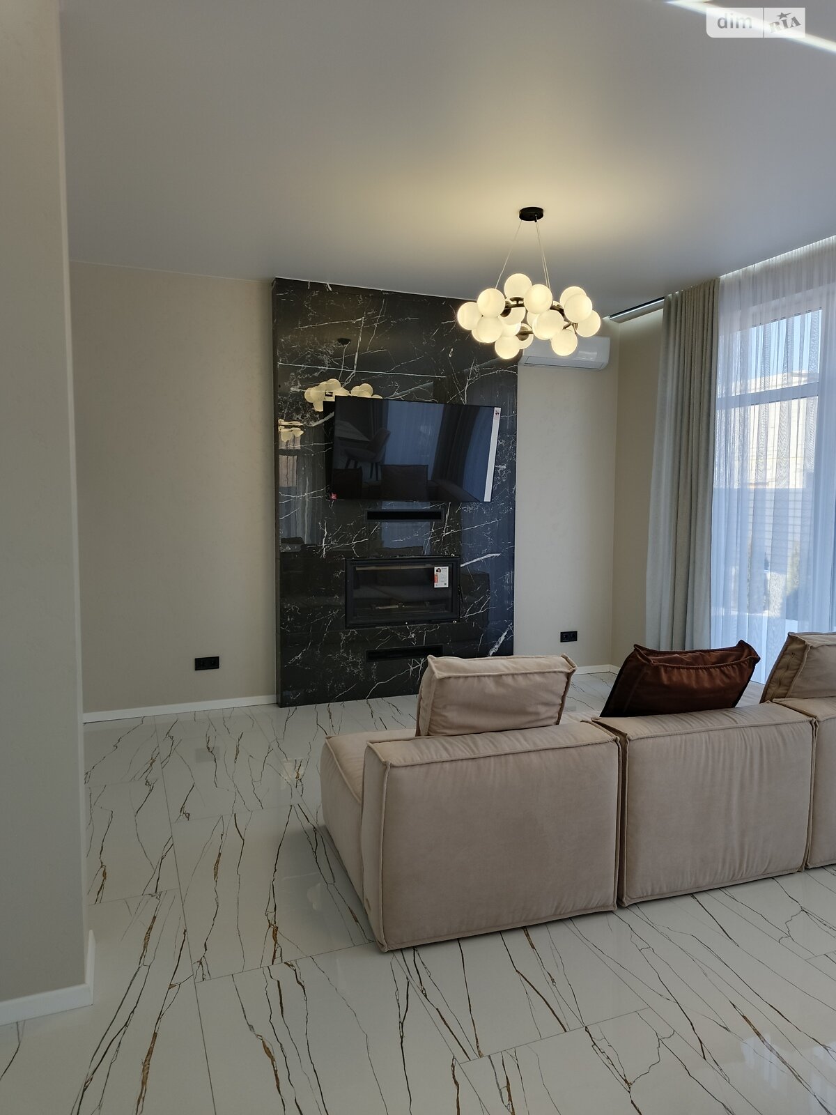 двоповерховий будинок з балконом, 150 кв. м, керамічний блок. Продаж у Білогородці фото 1 двоповерховий будинок з балконом, 150 кв. м, керамічний блок. Продаж у Білогородці фото 1