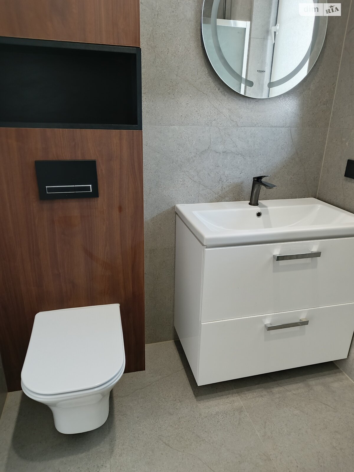 двоповерховий будинок з балконом, 150 кв. м, керамічний блок. Продаж у Білогородці фото 1 двоповерховий будинок з балконом, 150 кв. м, керамічний блок. Продаж у Білогородці фото 1
