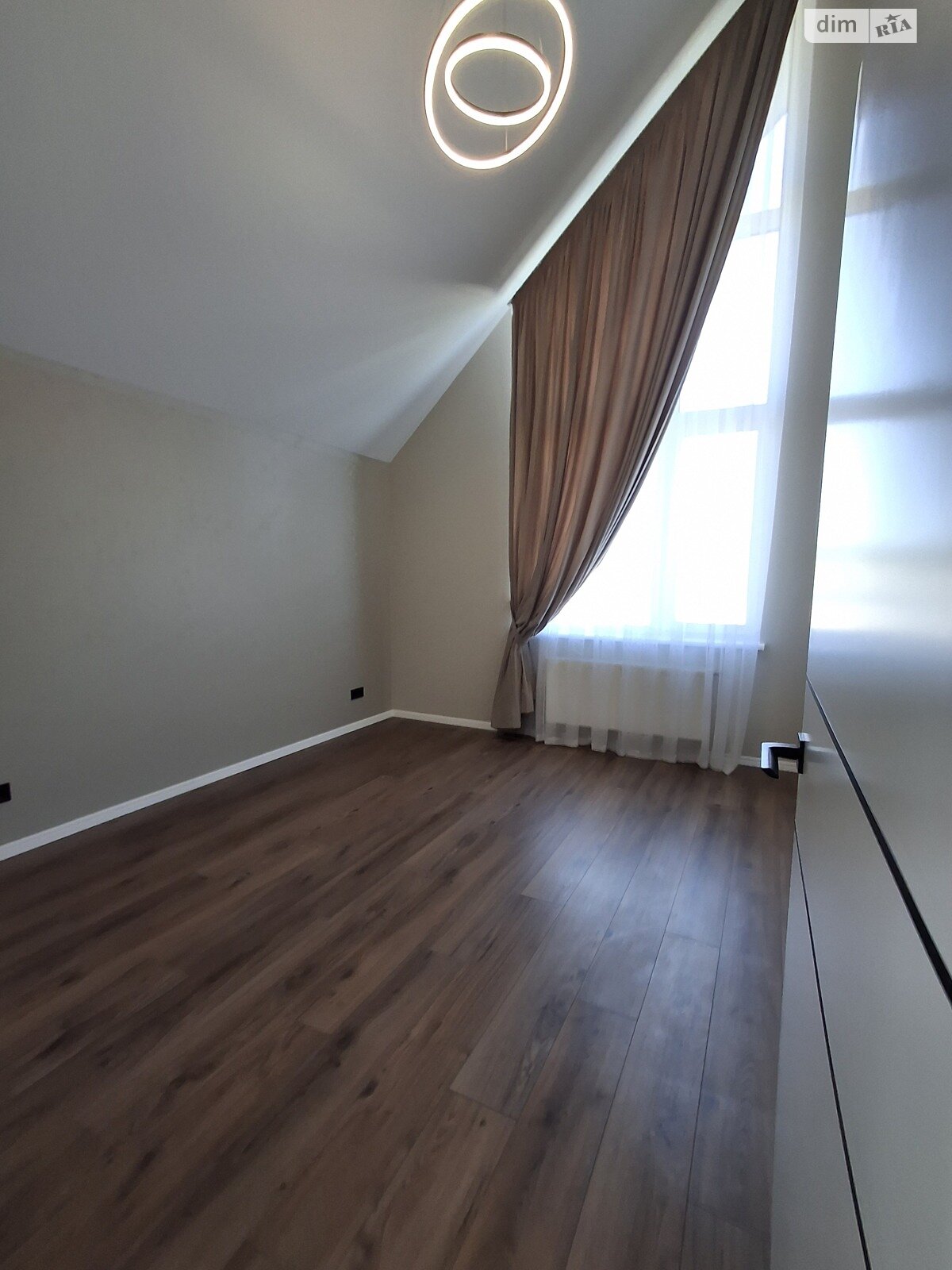 двухэтажный дом с балконом, 150 кв. м, кирпич. Продажа в Белогородке фото 1 двухэтажный дом с балконом, 150 кв. м, кирпич. Продажа в Белогородке фото 1
