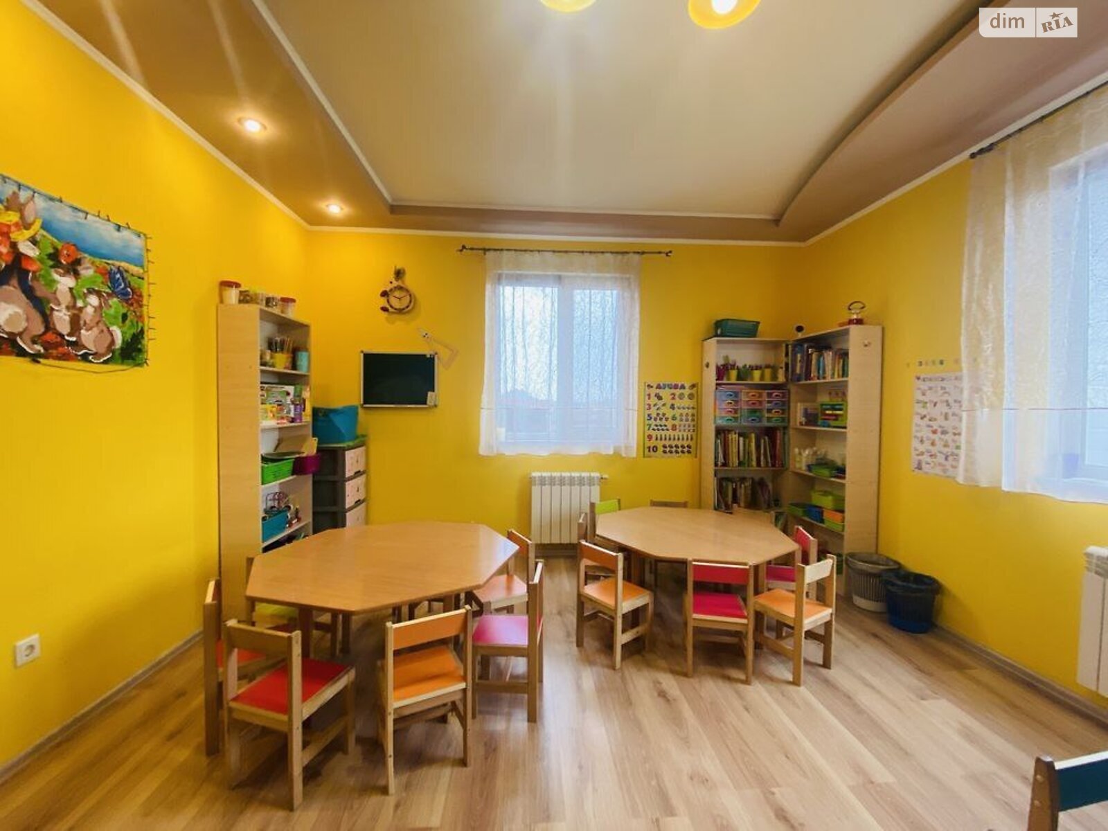 двухэтажный дом с отоплением, 257.4 кв. м, дерево и кирпич. Продажа в Белогородке фото 1 двухэтажный дом с отоплением, 257.4 кв. м, дерево и кирпич. Продажа в Белогородке фото 1
