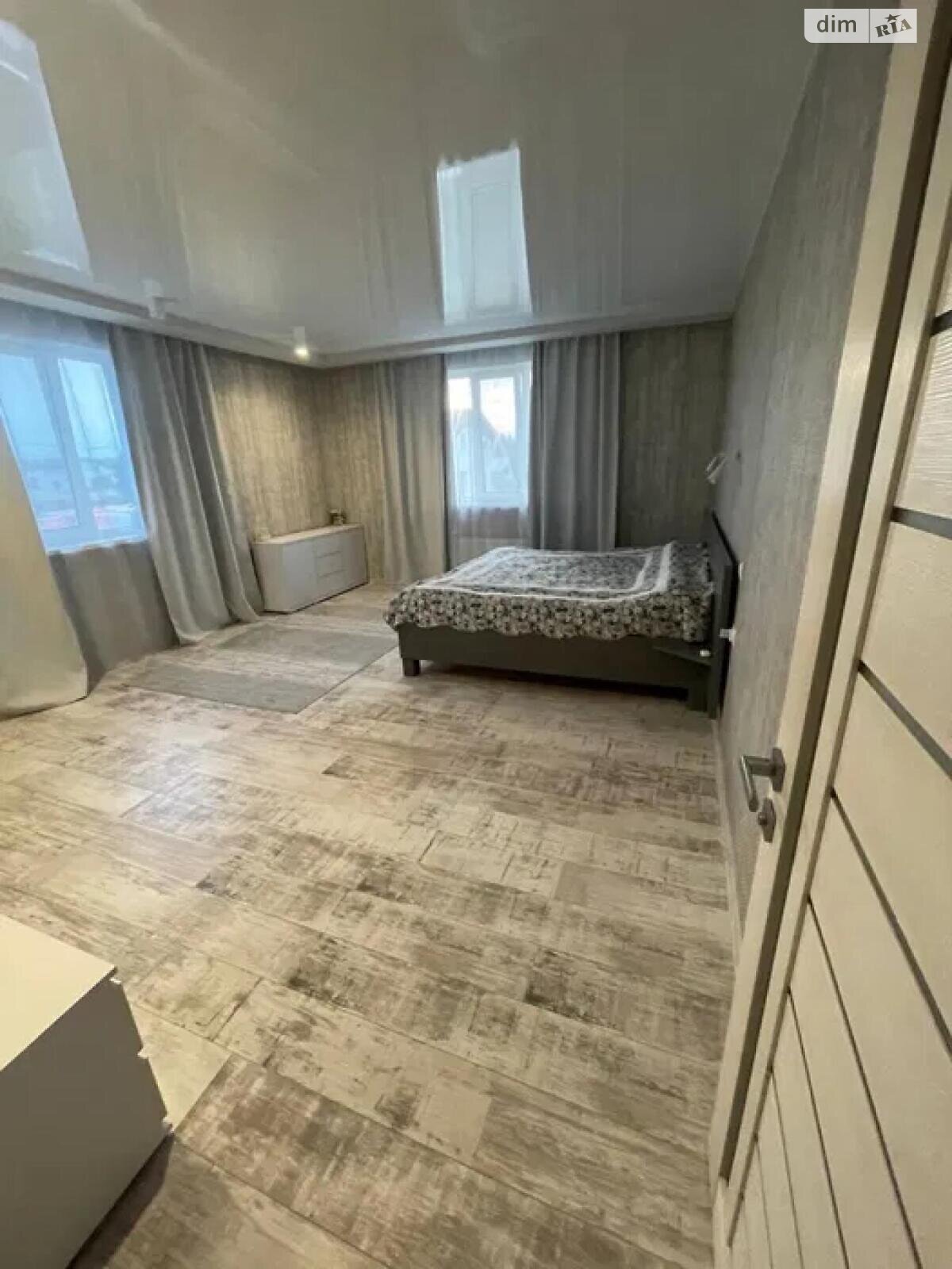 трехэтажный дом, 180 кв. м, кирпич. Продажа в Белогородке фото 1 трехэтажный дом, 180 кв. м, кирпич. Продажа в Белогородке фото 1