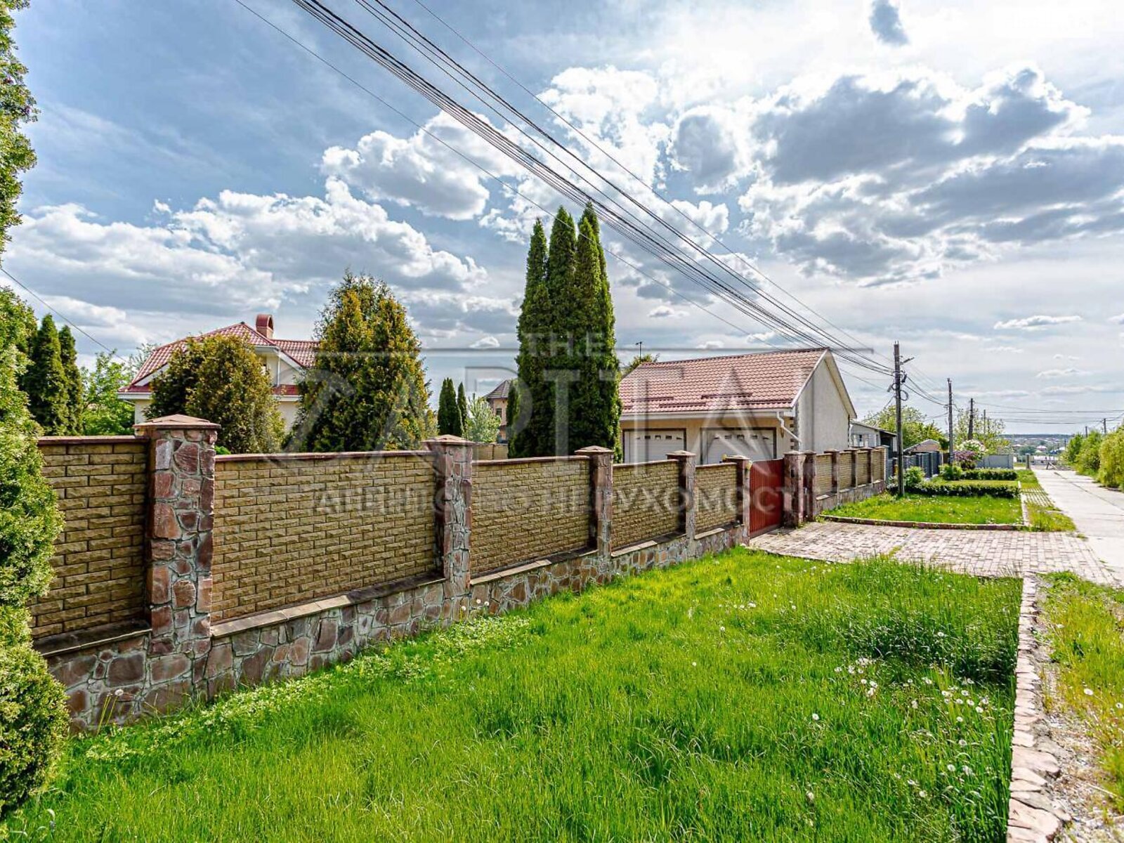 двоповерховий будинок з гаражем, 231.1 кв. м, цегла. Продаж у Білогородці фото 1 двоповерховий будинок з гаражем, 231.1 кв. м, цегла. Продаж у Білогородці фото 1