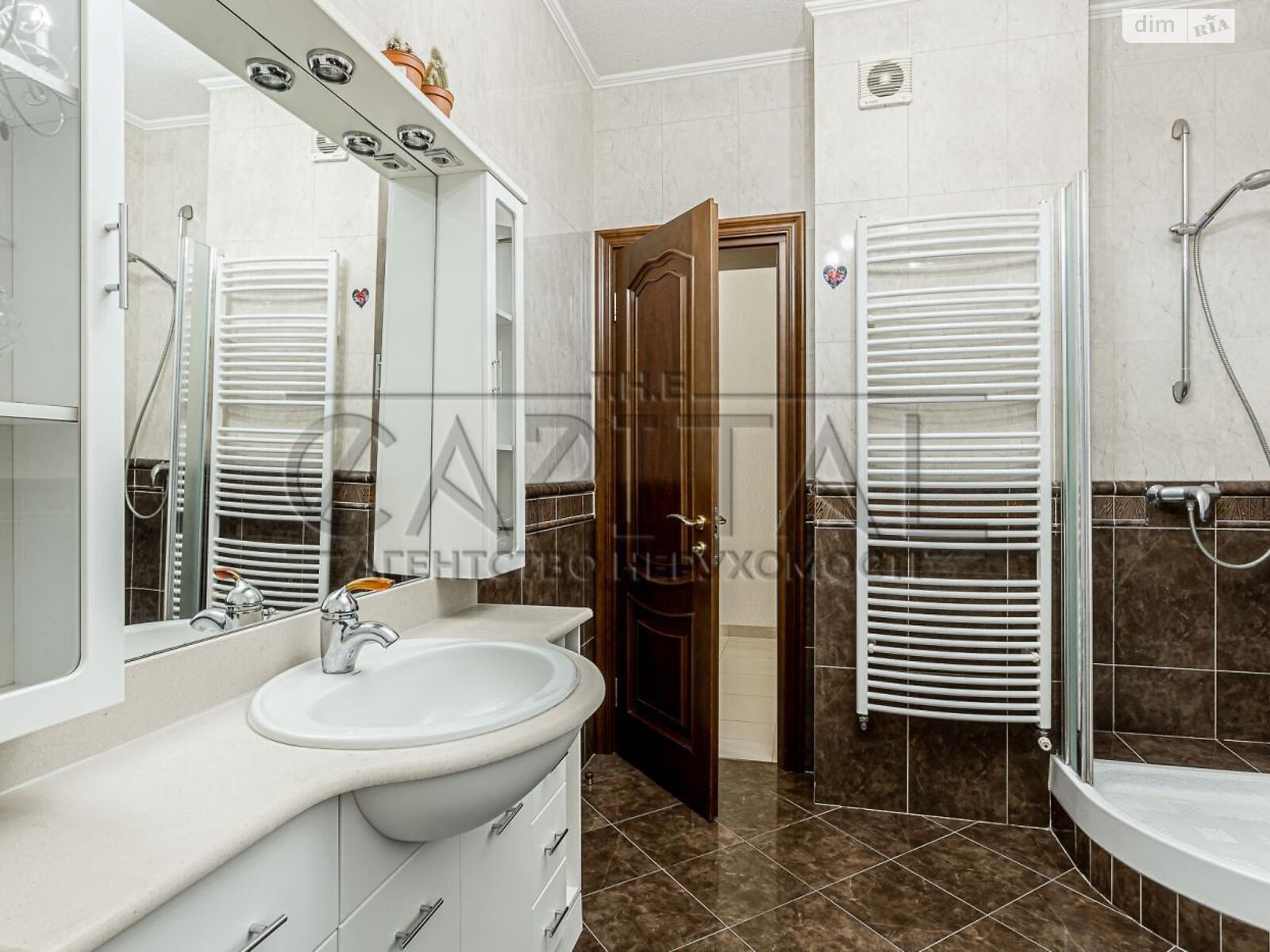 двухэтажный дом с верандой, 231.1 кв. м, кирпич. Продажа в Белогородке фото 1 двухэтажный дом с верандой, 231.1 кв. м, кирпич. Продажа в Белогородке фото 1