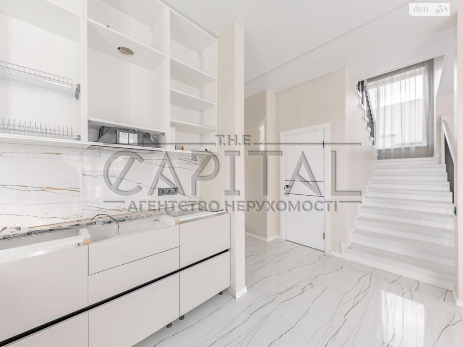 двухэтажный дом с балконом, 150 кв. м, кирпич. Продажа в Белогородке фото 1 двухэтажный дом с балконом, 150 кв. м, кирпич. Продажа в Белогородке фото 1