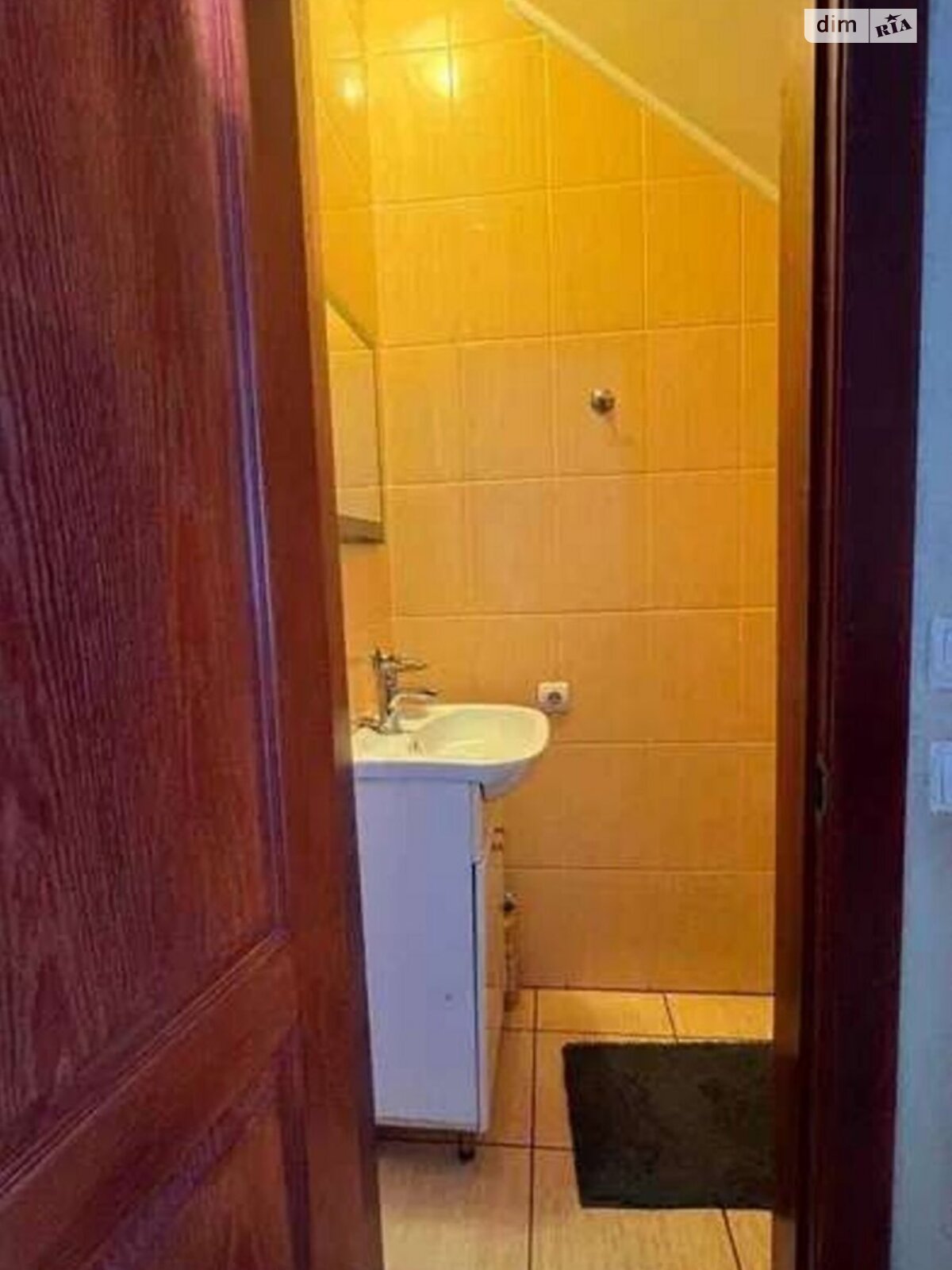 триповерховий будинок, 100 кв. м, цегла. Продаж у Білогородці фото 1 триповерховий будинок, 100 кв. м, цегла. Продаж у Білогородці фото 1