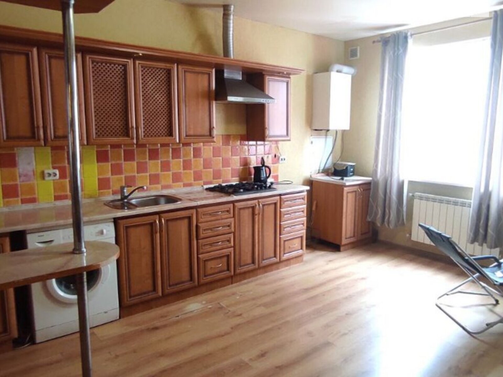 триповерховий будинок, 100 кв. м, цегла. Продаж у Білогородці фото 1 триповерховий будинок, 100 кв. м, цегла. Продаж у Білогородці фото 1