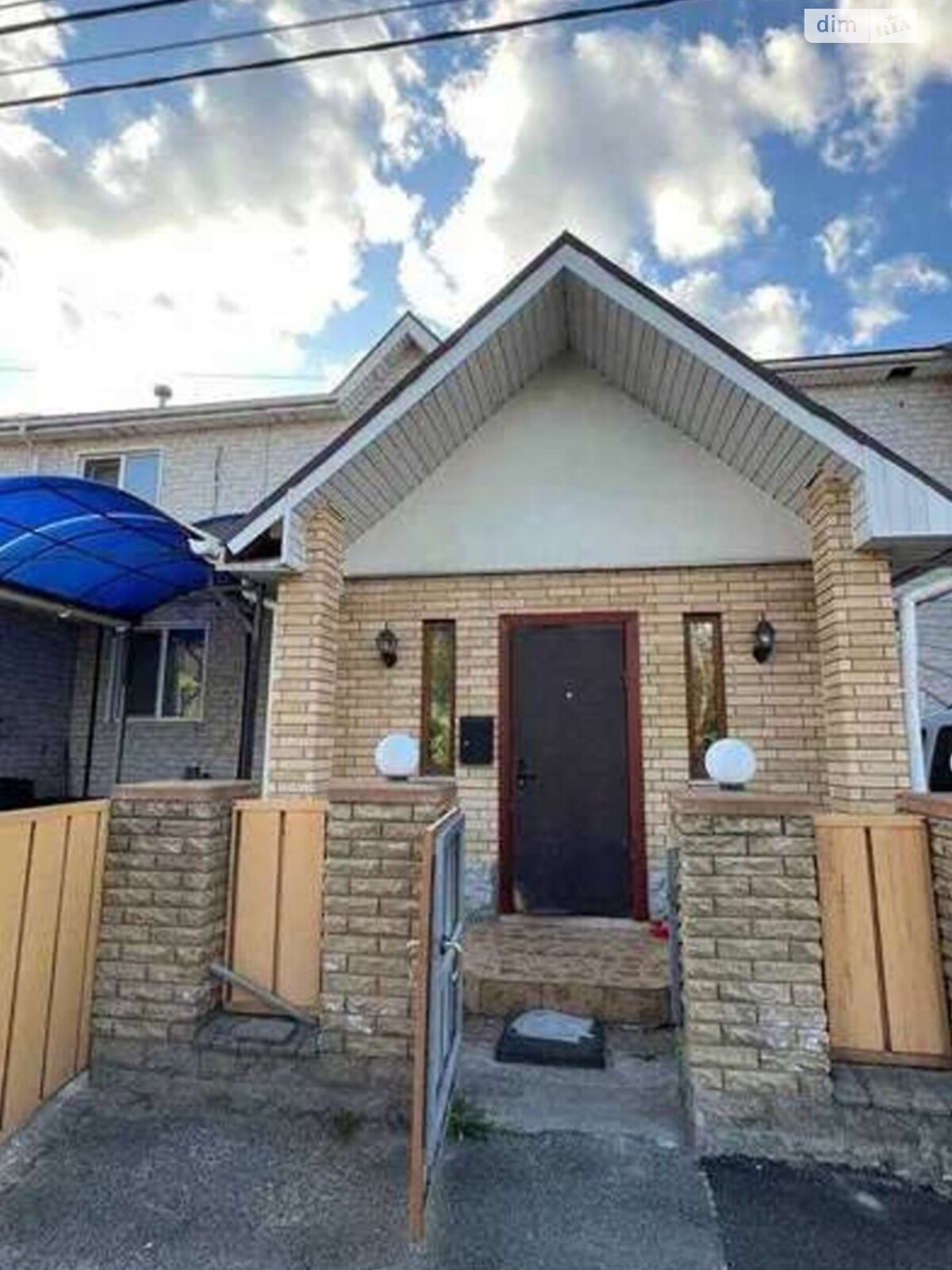 триповерховий будинок, 100 кв. м, цегла. Продаж у Білогородці фото 1 триповерховий будинок, 100 кв. м, цегла. Продаж у Білогородці фото 1