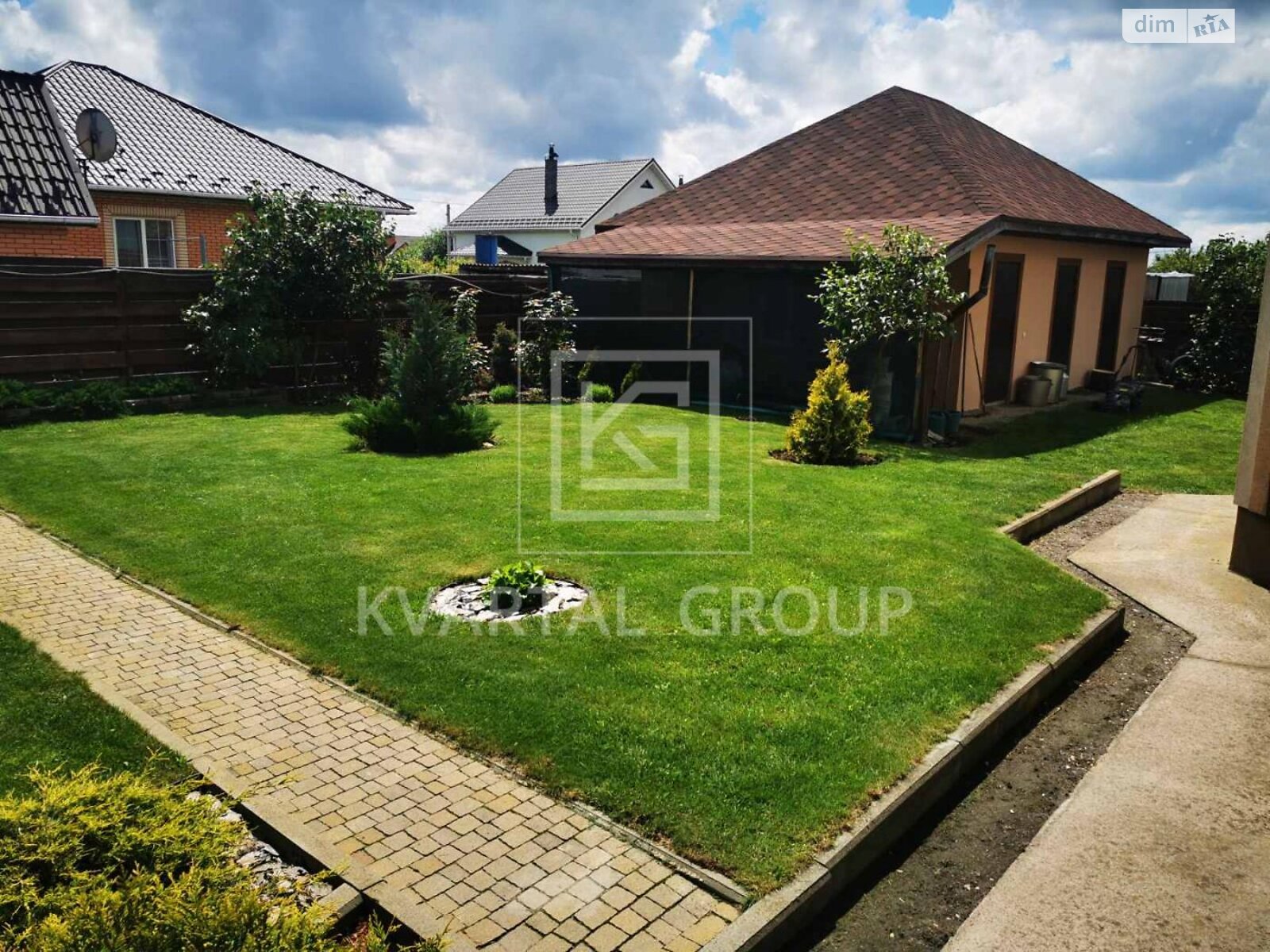 двухэтажный дом с верандой, 272 кв. м, кирпич. Продажа в Белогородке фото 1