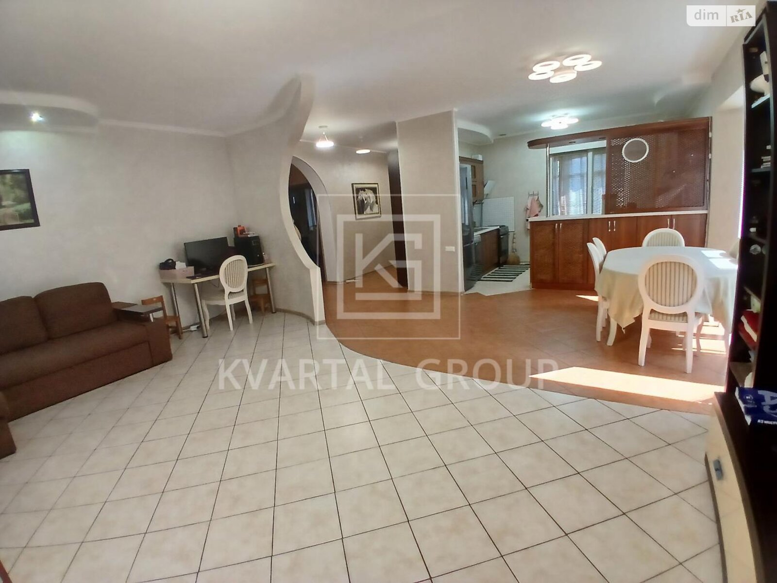 двухэтажный дом с верандой, 272 кв. м, кирпич. Продажа в Белогородке фото 1