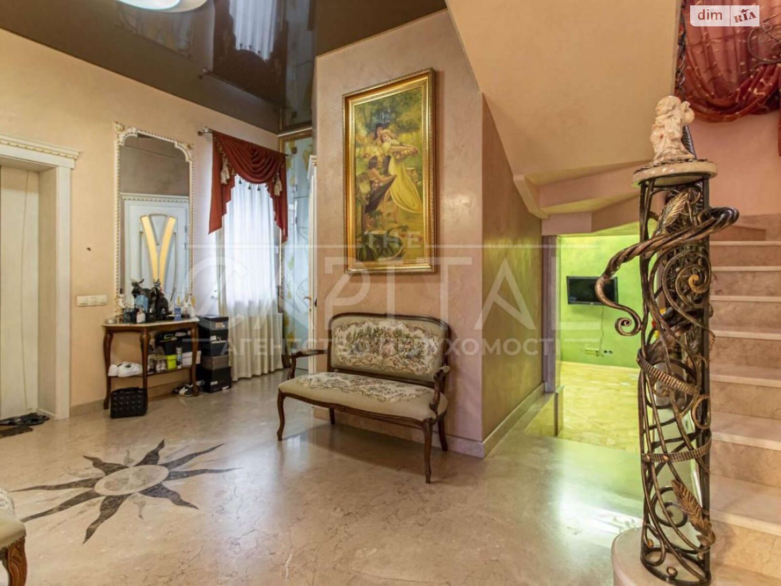 двухэтажный дом с балконом, 207.2 кв. м, кирпич. Продажа в Белогородке фото 1 двухэтажный дом с балконом, 207.2 кв. м, кирпич. Продажа в Белогородке фото 1