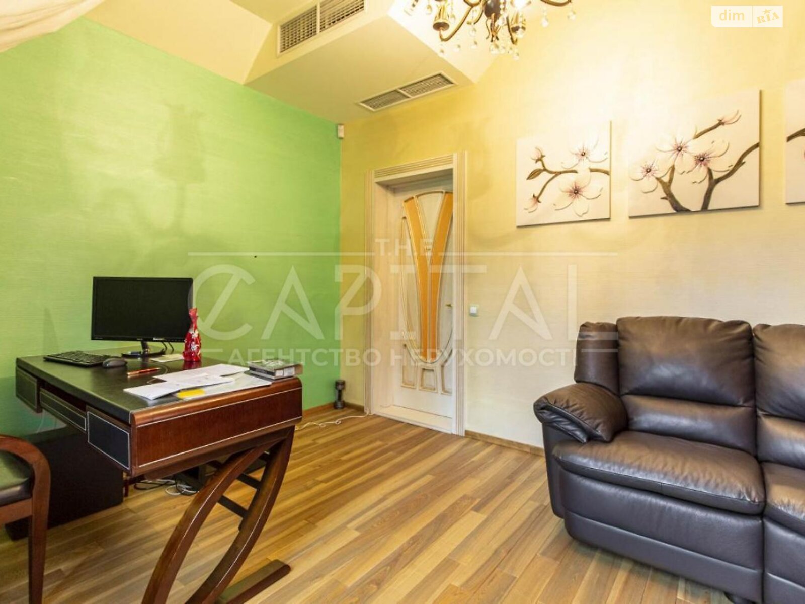 двухэтажный дом с балконом, 207.2 кв. м, кирпич. Продажа в Белогородке фото 1 двухэтажный дом с балконом, 207.2 кв. м, кирпич. Продажа в Белогородке фото 1
