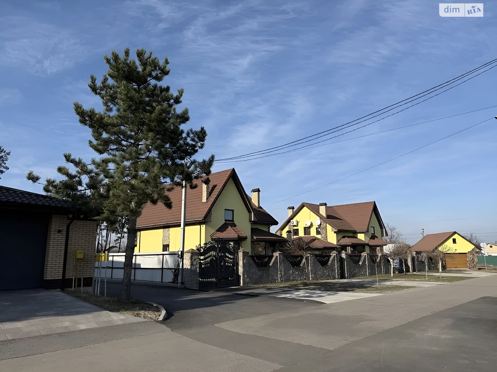 двухэтажный дом с балконом, 207.2 кв. м, кирпич. Продажа в Белогородке фото 1 двухэтажный дом с балконом, 207.2 кв. м, кирпич. Продажа в Белогородке фото 1