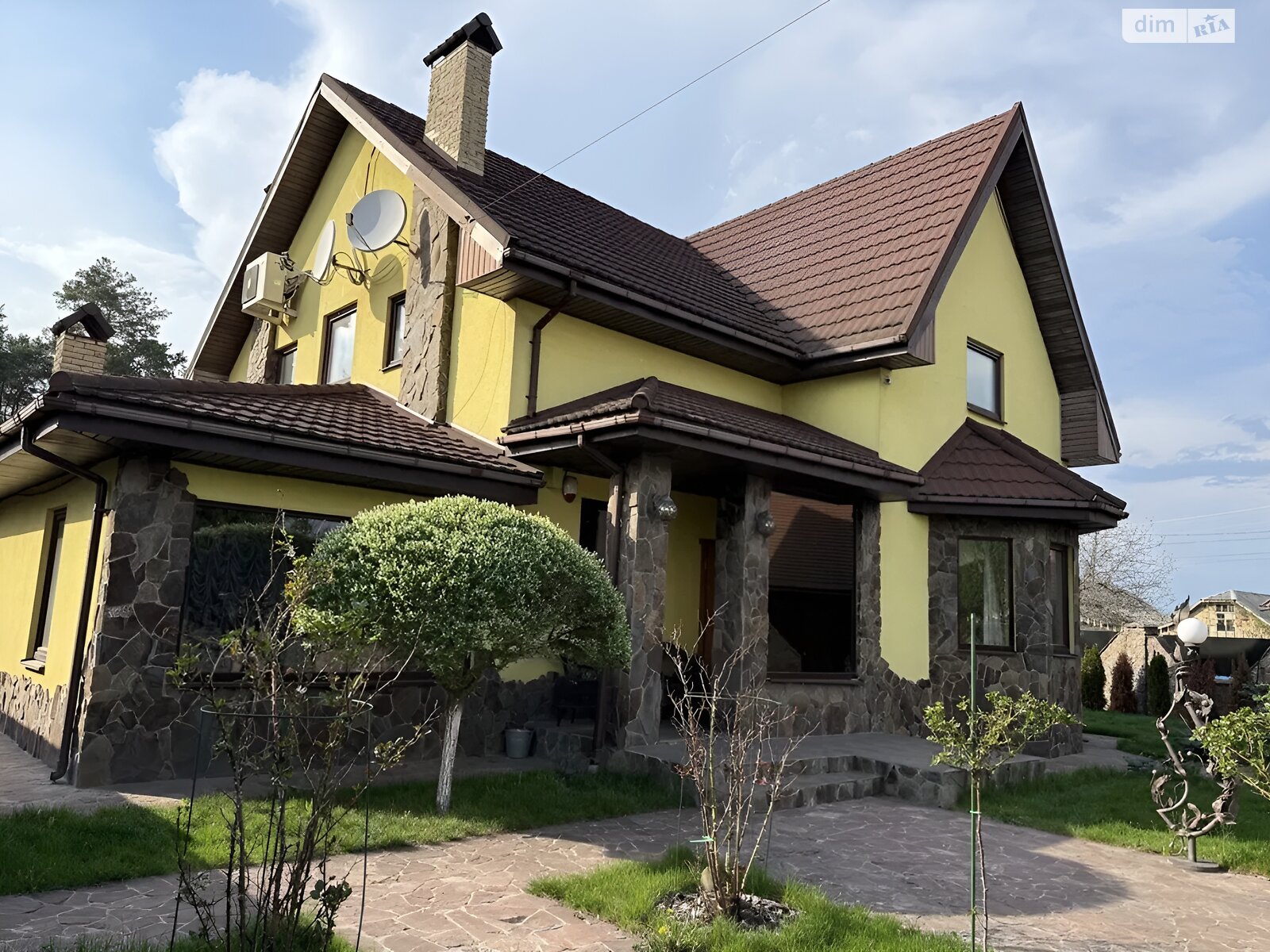 двухэтажный дом с балконом, 207.2 кв. м, кирпич. Продажа в Белогородке фото 1 двухэтажный дом с балконом, 207.2 кв. м, кирпич. Продажа в Белогородке фото 1