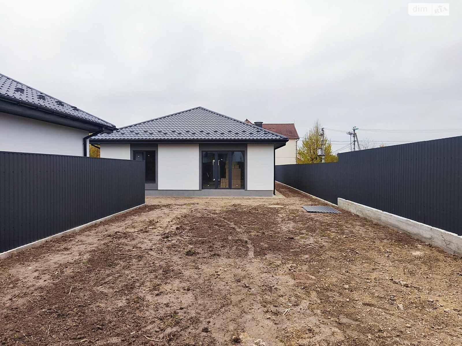 одноэтажный дом с отоплением, 100 кв. м, керамический блок. Продажа в Белогородке фото 1 одноэтажный дом с отоплением, 100 кв. м, керамический блок. Продажа в Белогородке фото 1