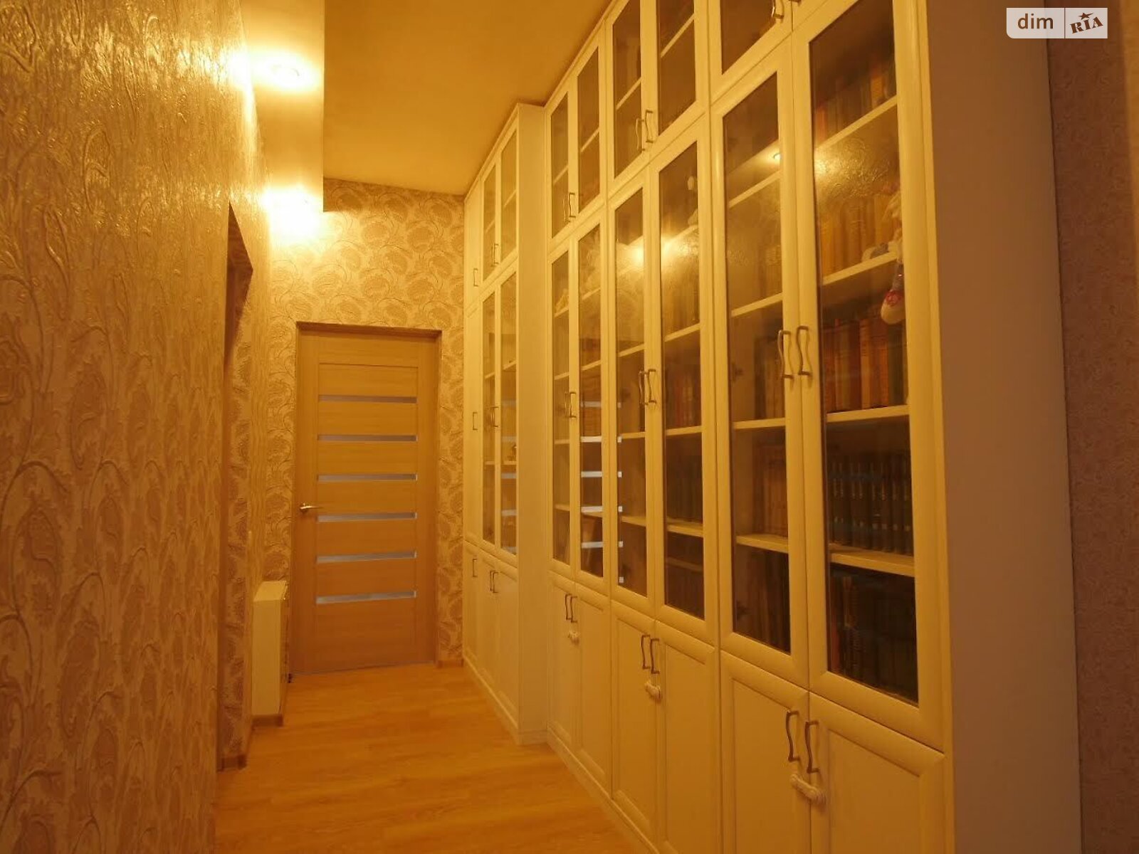 двоповерховий будинок з гаражем, 287.5 кв. м, цегла. Продаж у Білогородці фото 1 двоповерховий будинок з гаражем, 287.5 кв. м, цегла. Продаж у Білогородці фото 1
